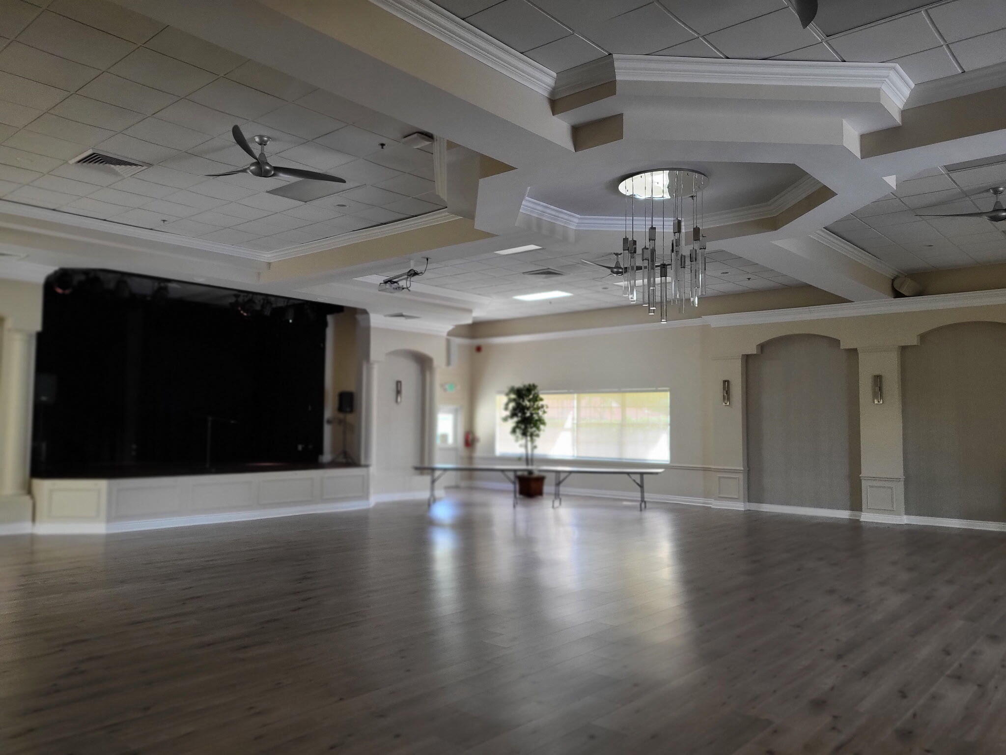 10215 N Circle Lake Drive 101