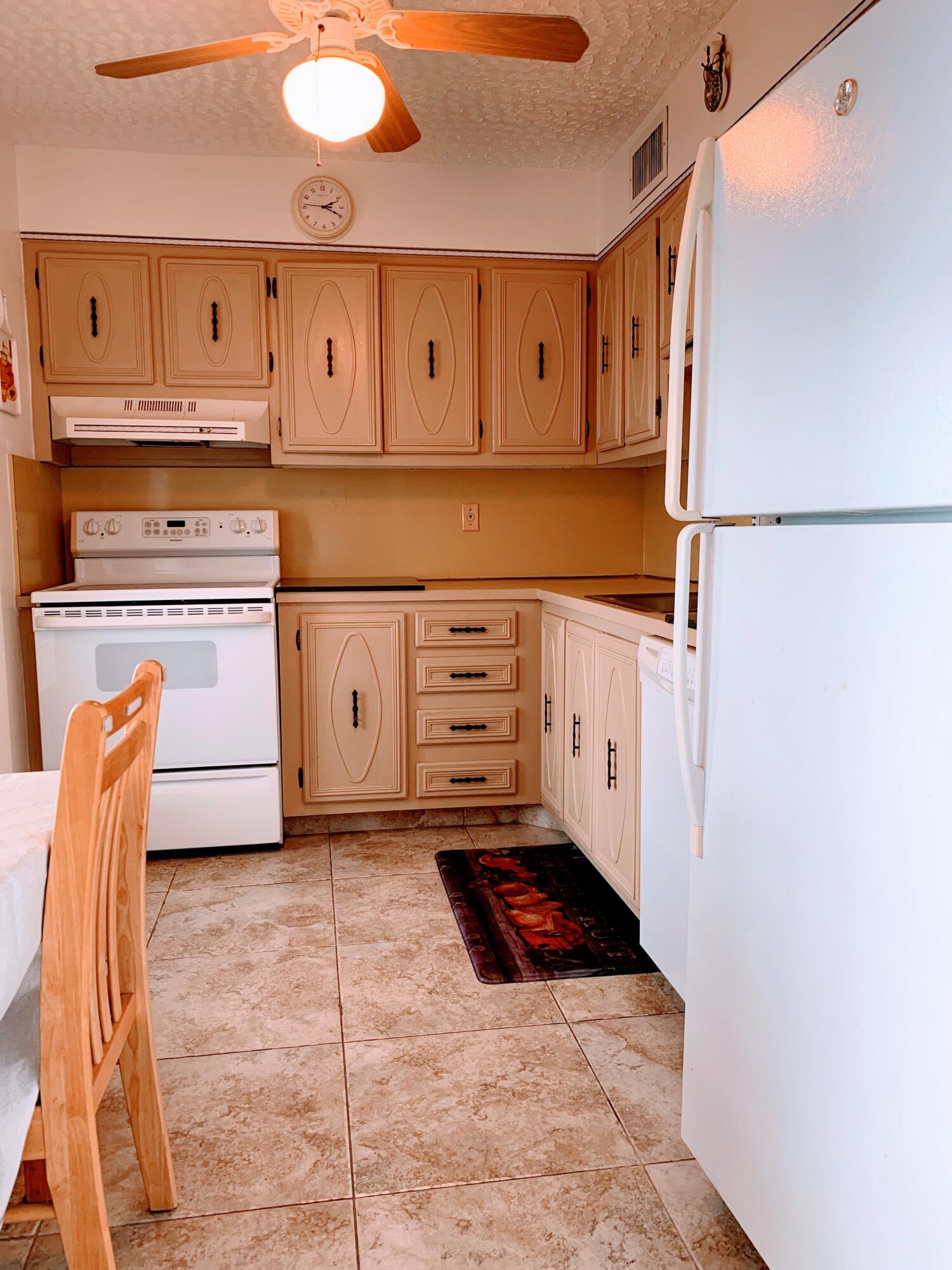 4140 NW 44th Avenue 405