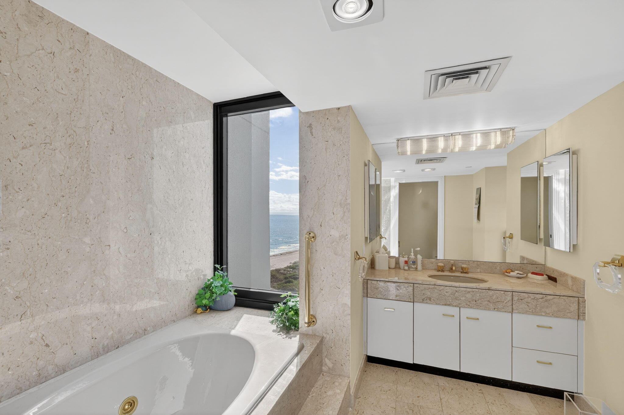 1500 S Ocean Boulevard 606