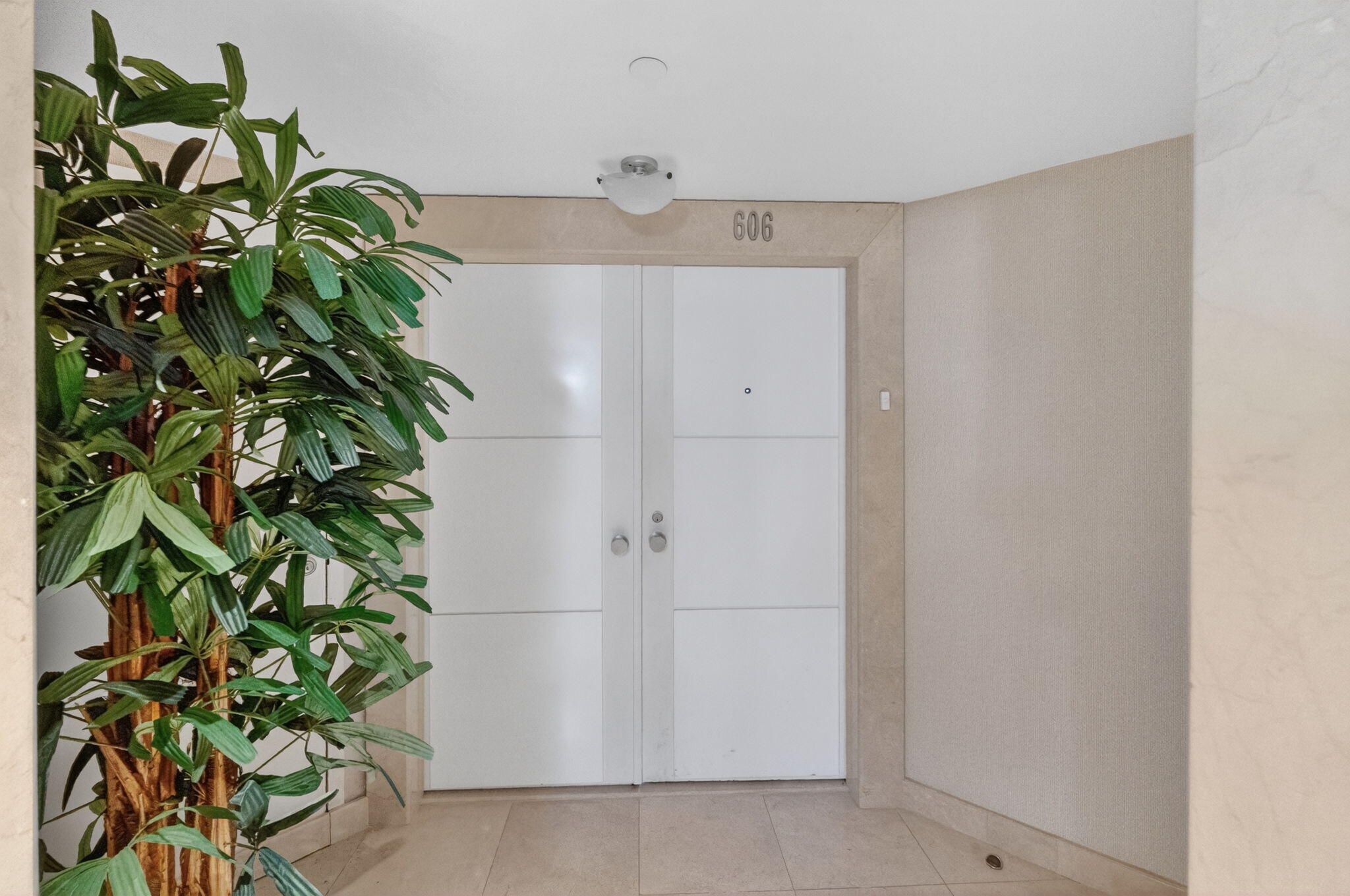 1500 S Ocean Boulevard 606
