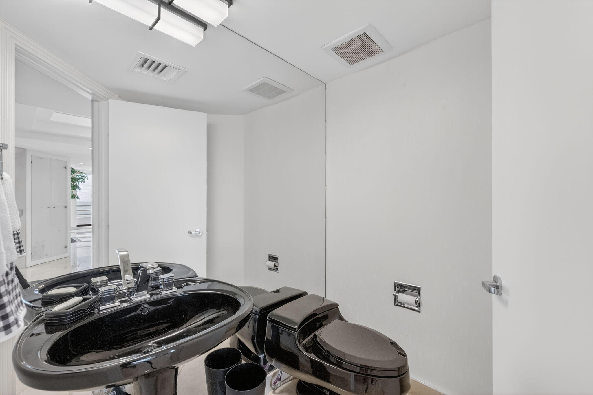 1500 S Ocean Boulevard 606