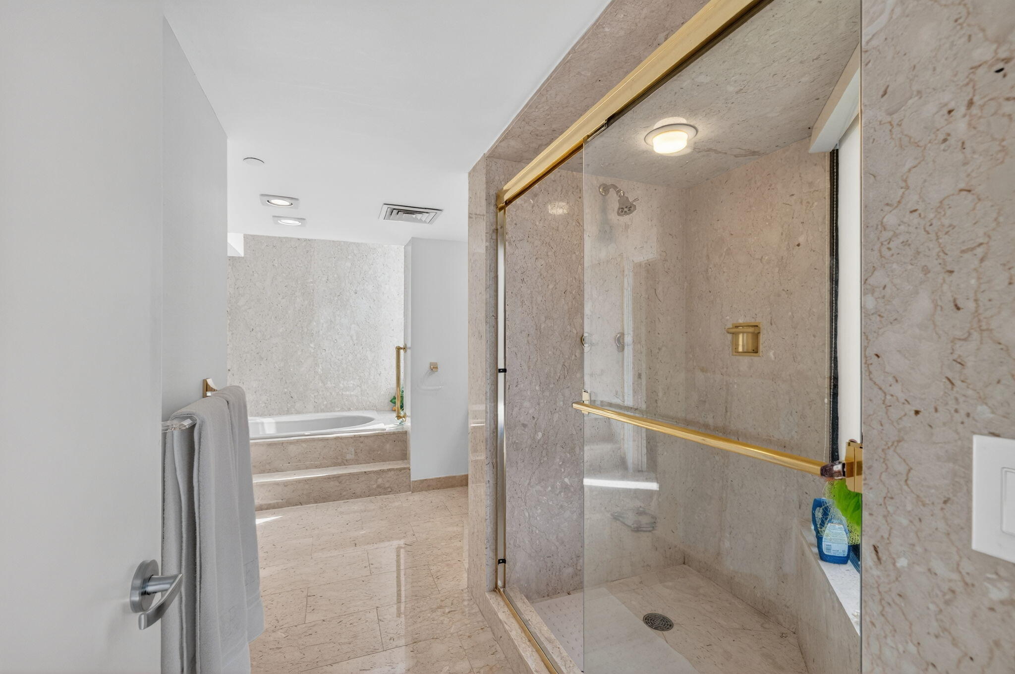 1500 S Ocean Boulevard 606