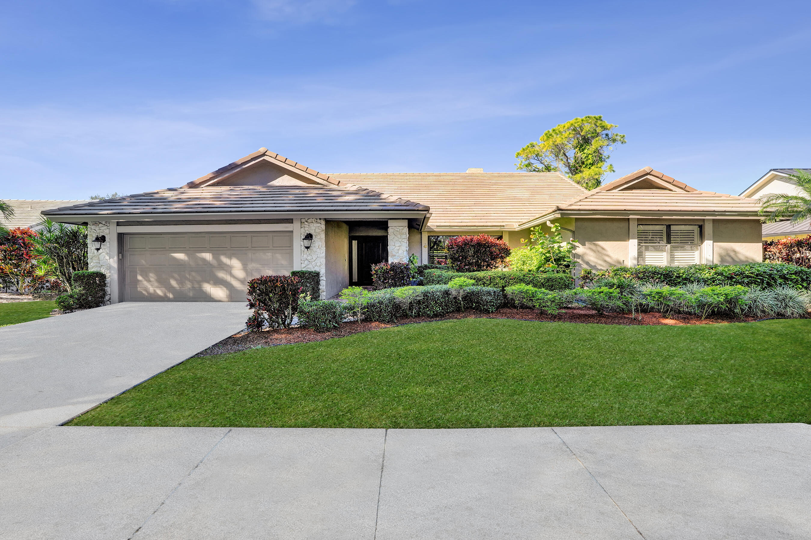 2413 NW 40th Circle