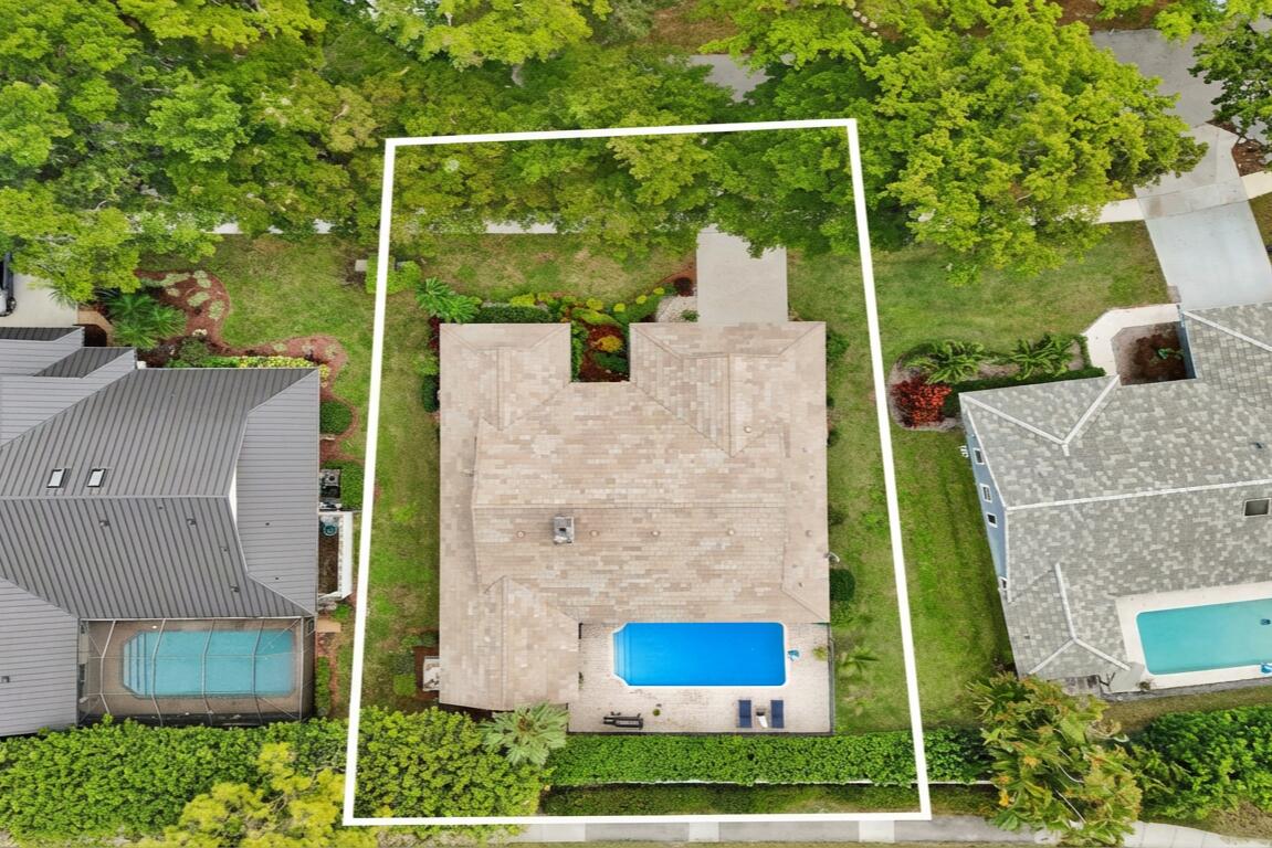 2413 NW 40th Circle