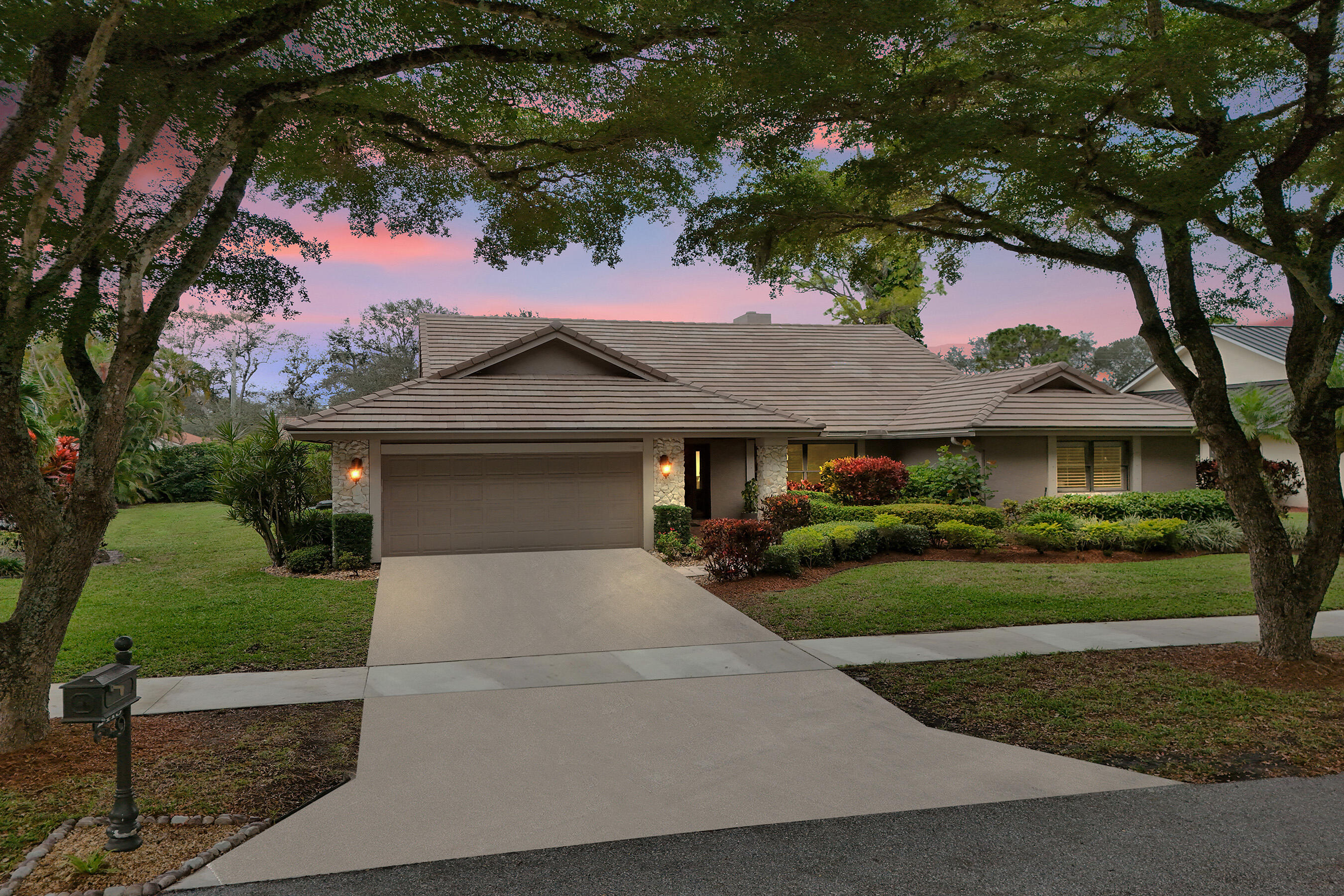 2413 NW 40th Circle