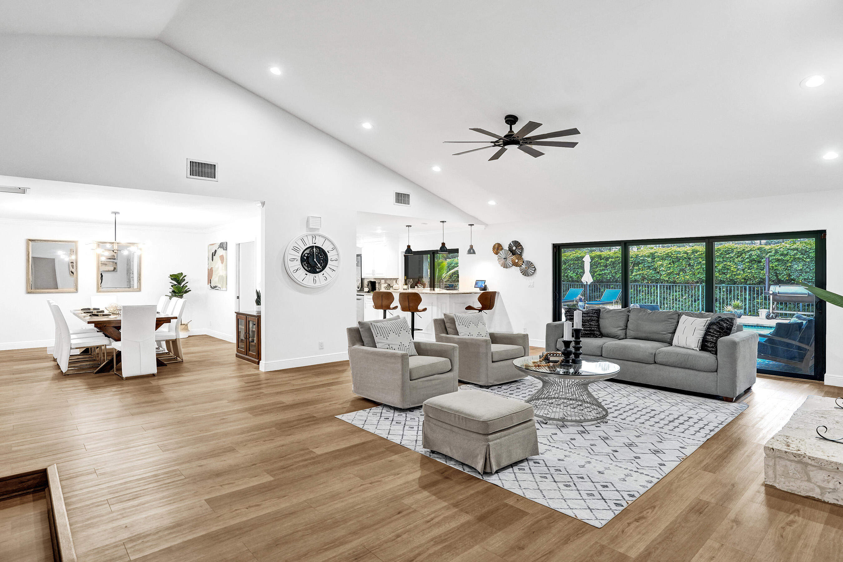 2413 NW 40th Circle