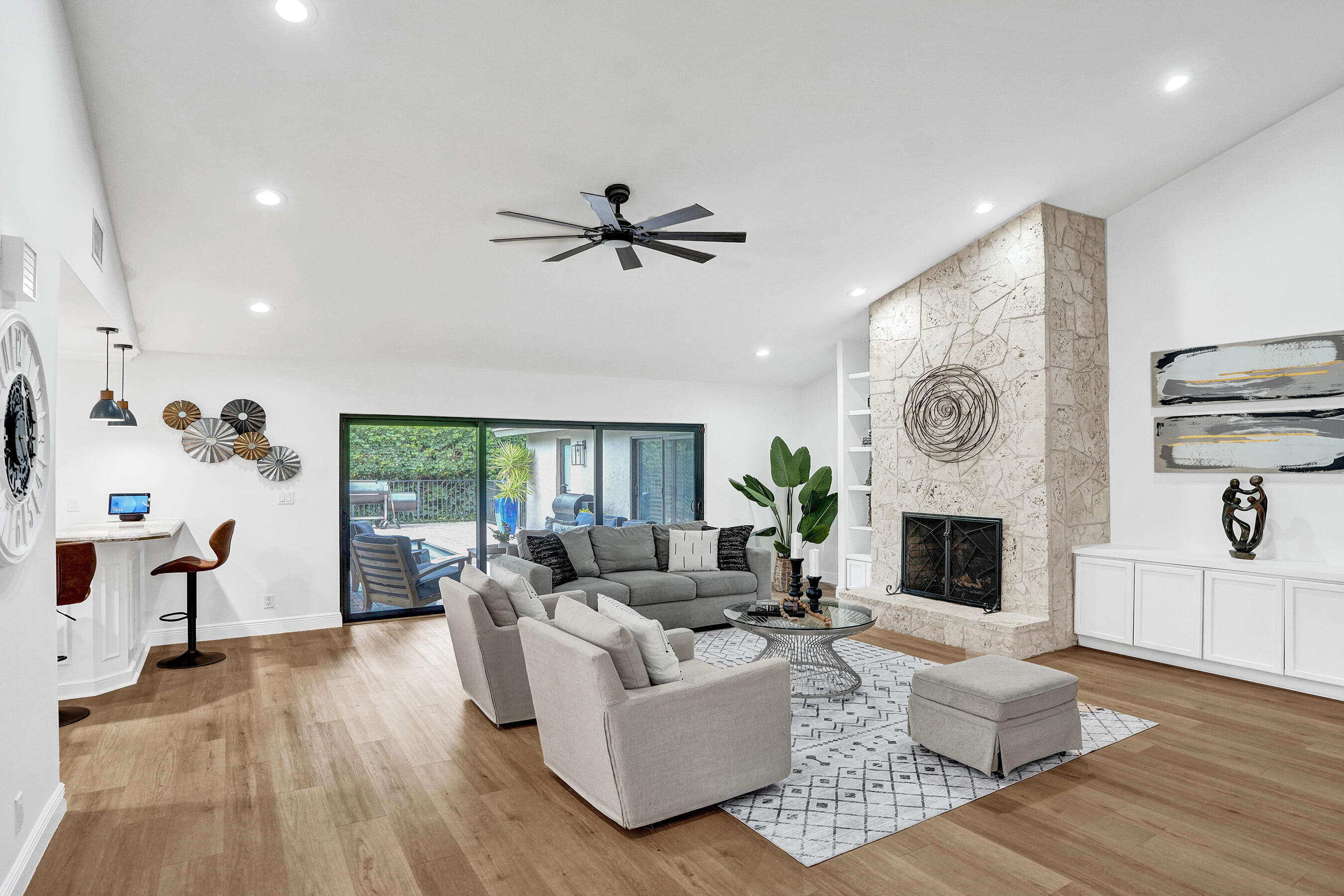 2413 NW 40th Circle