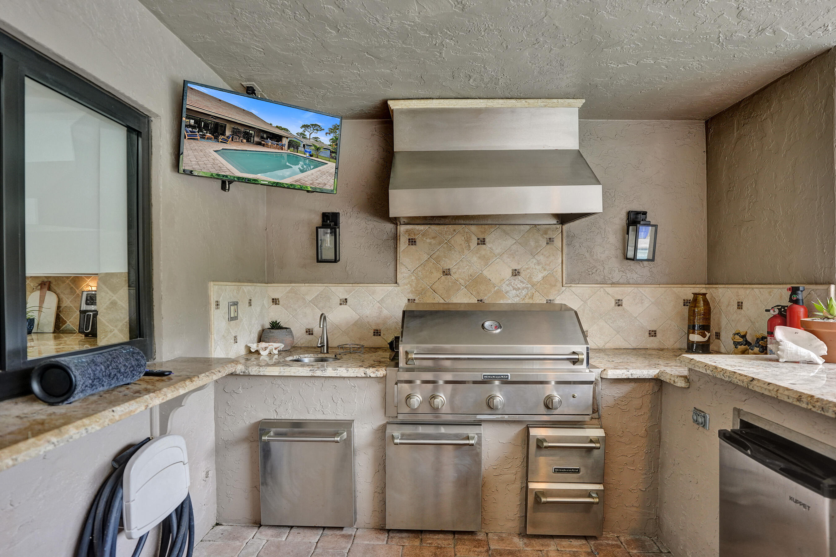 2413 NW 40th Circle