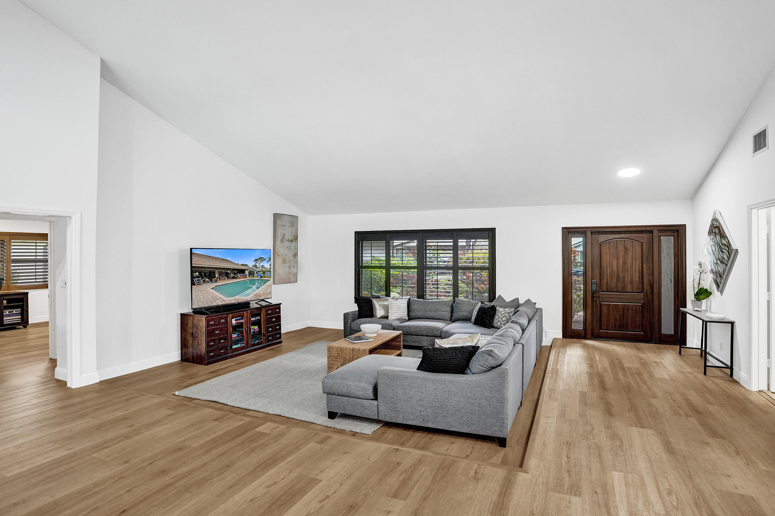2413 NW 40th Circle