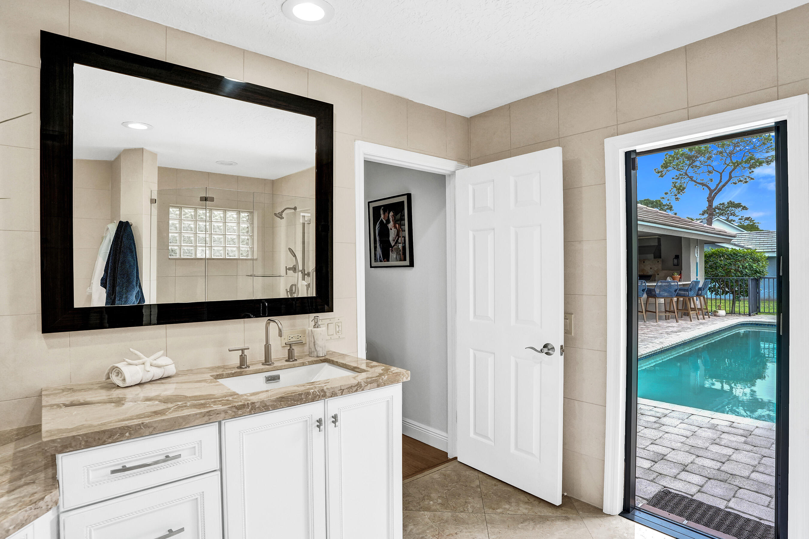 2413 NW 40th Circle
