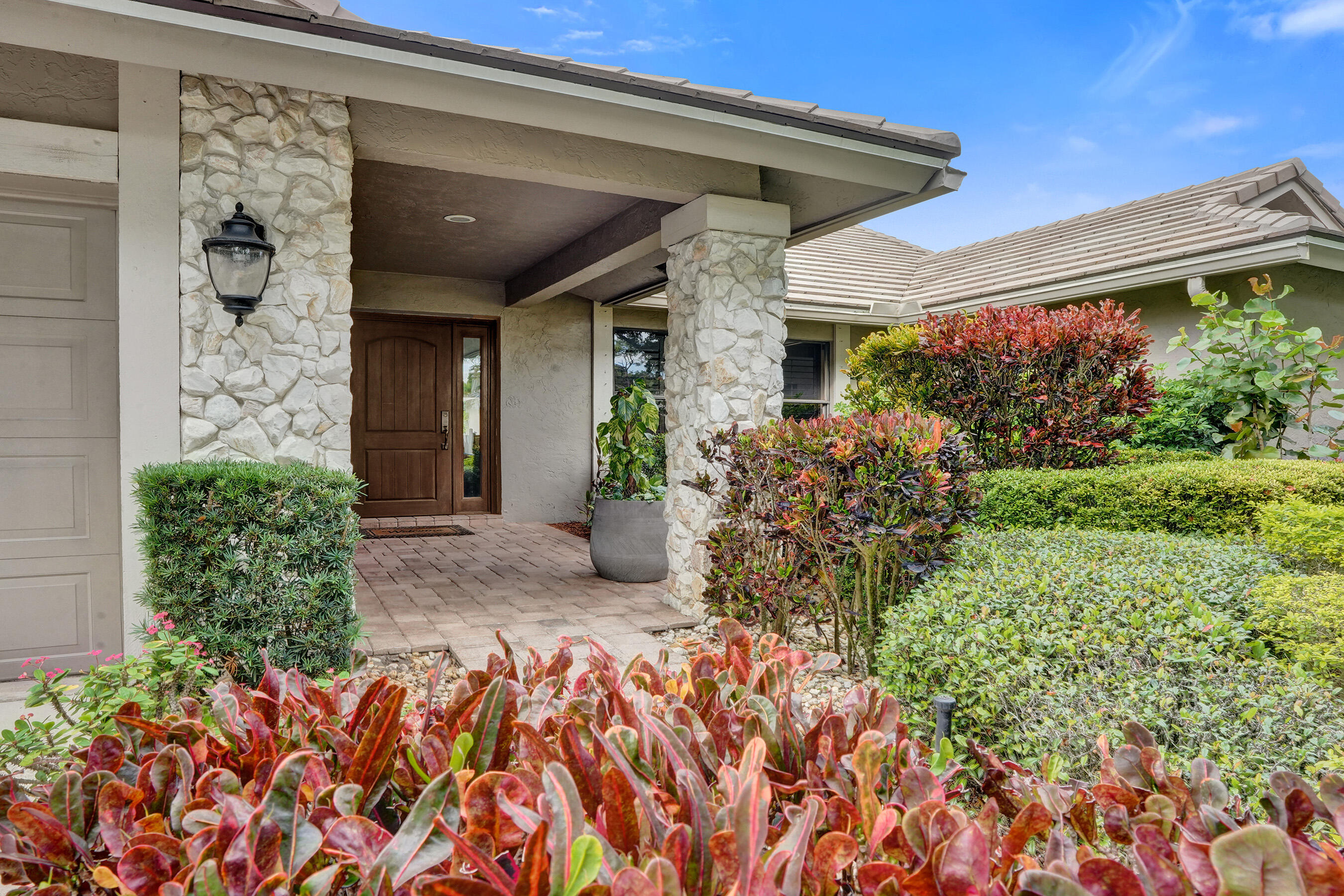 2413 NW 40th Circle