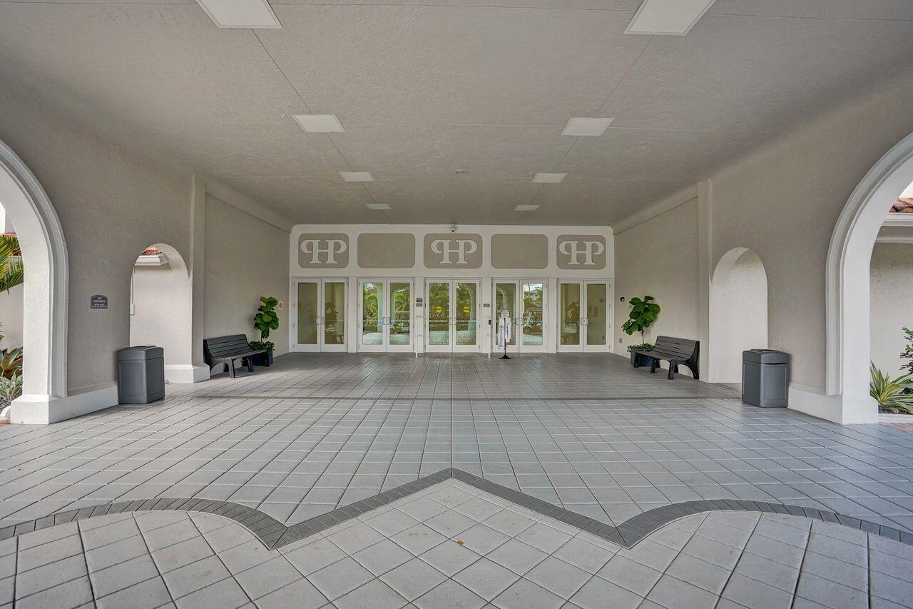 6096 Huntwick Terrace 307