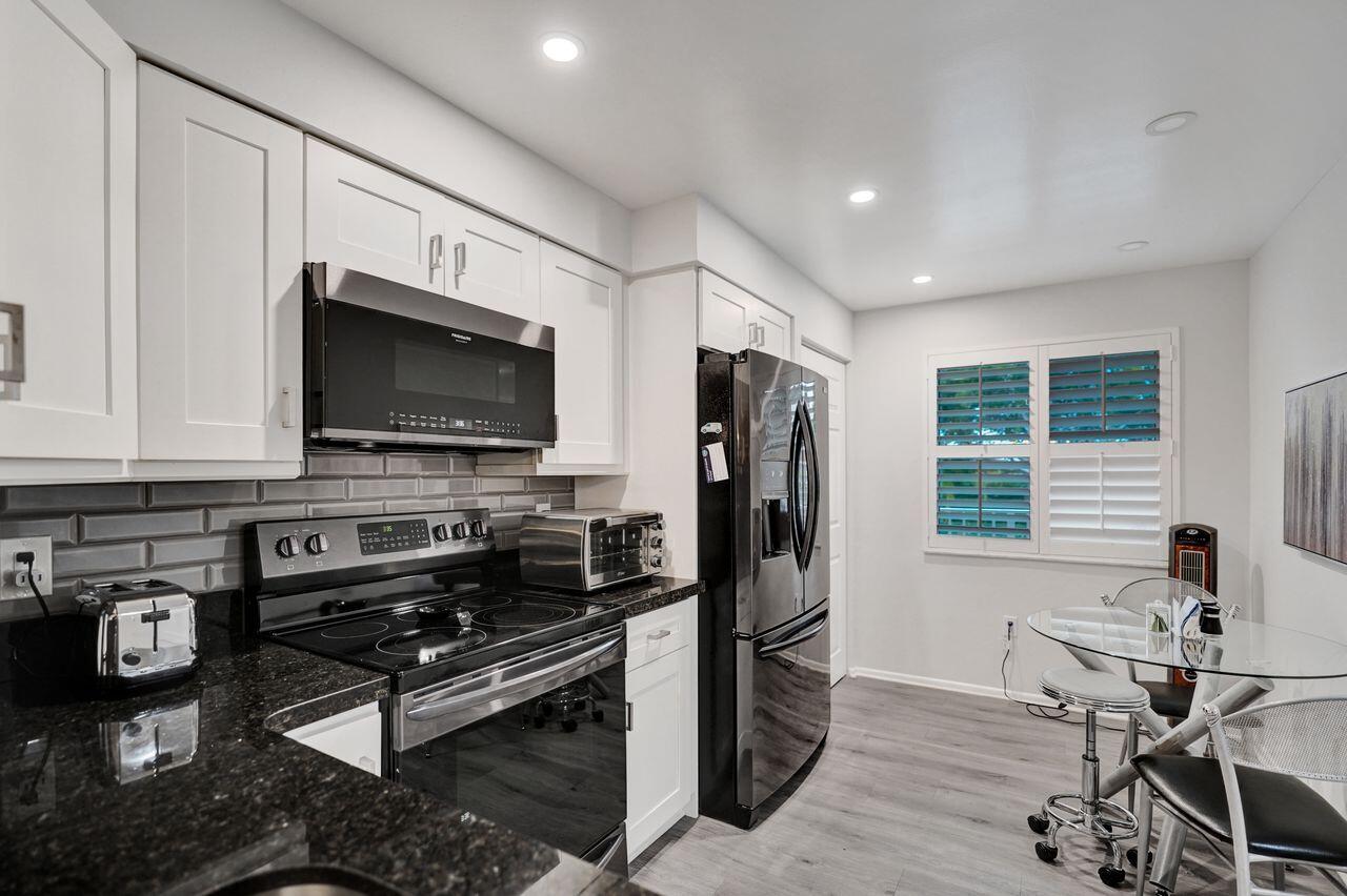 6096 Huntwick Terrace 307