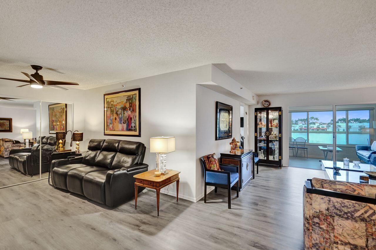 6096 Huntwick Terrace 307