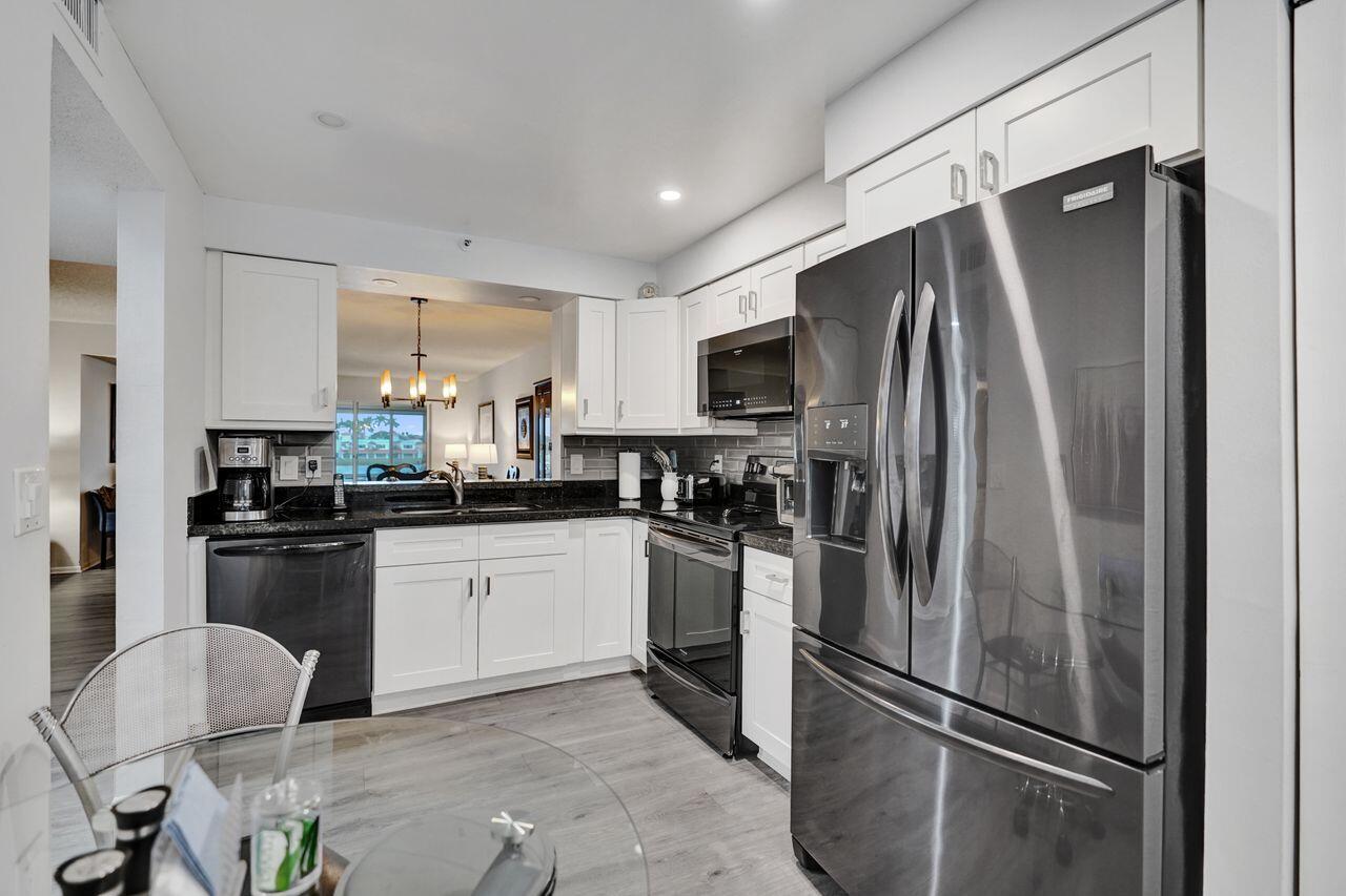 6096 Huntwick Terrace 307