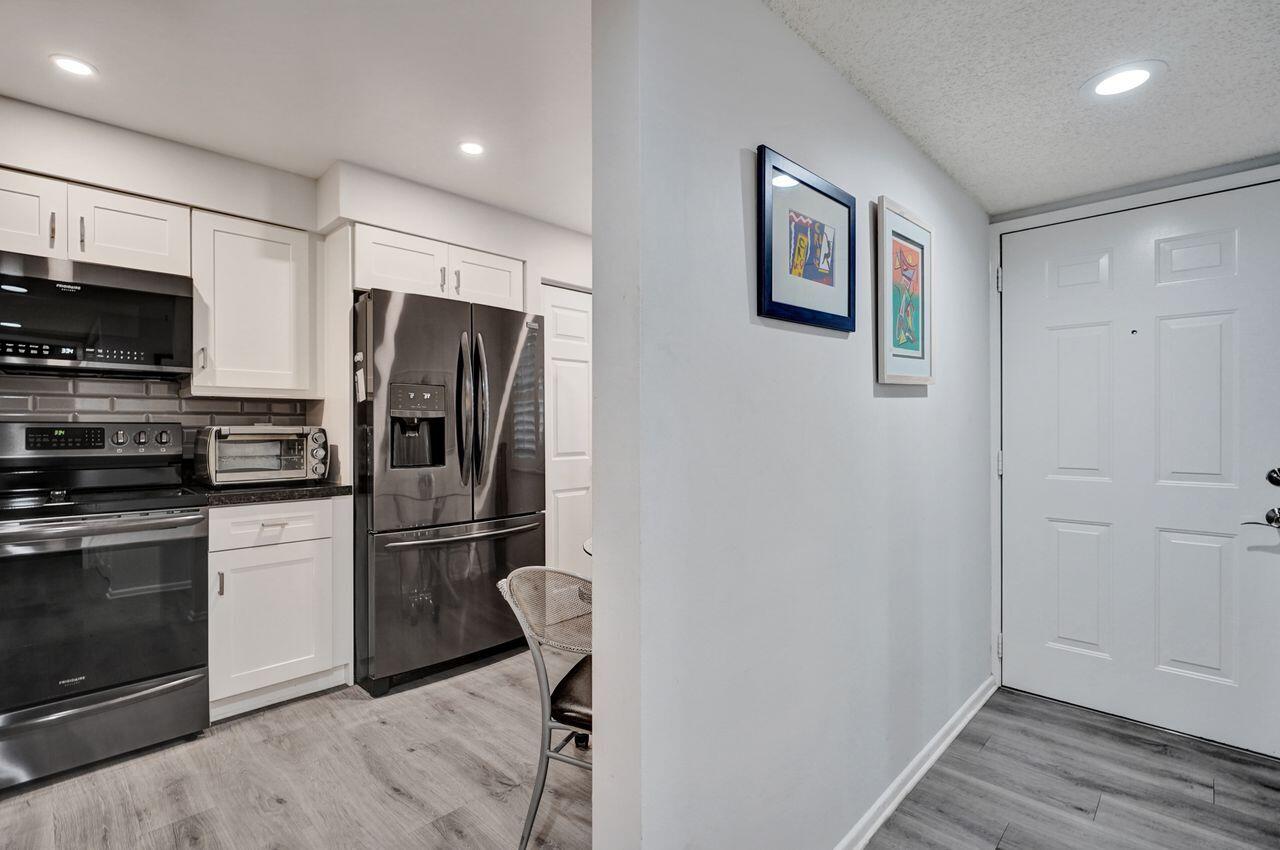 6096 Huntwick Terrace 307