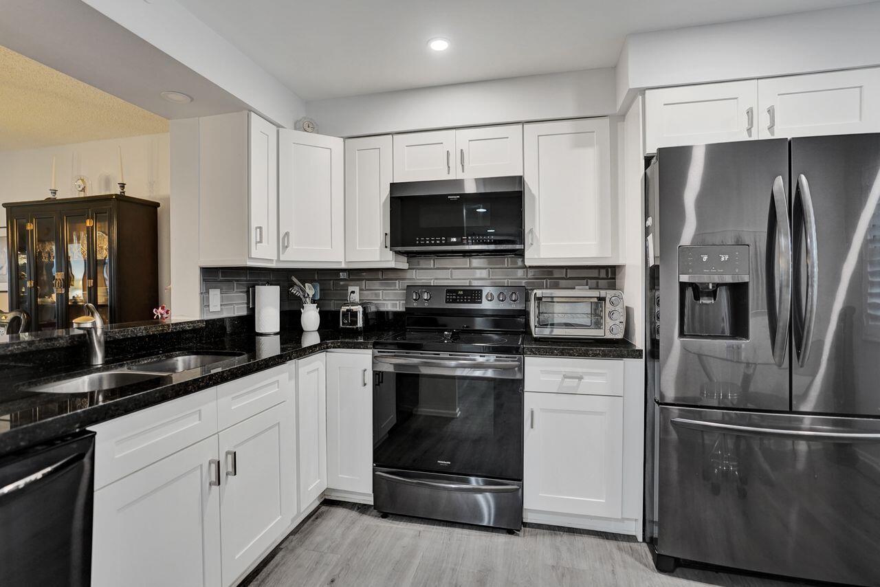 6096 Huntwick Terrace 307