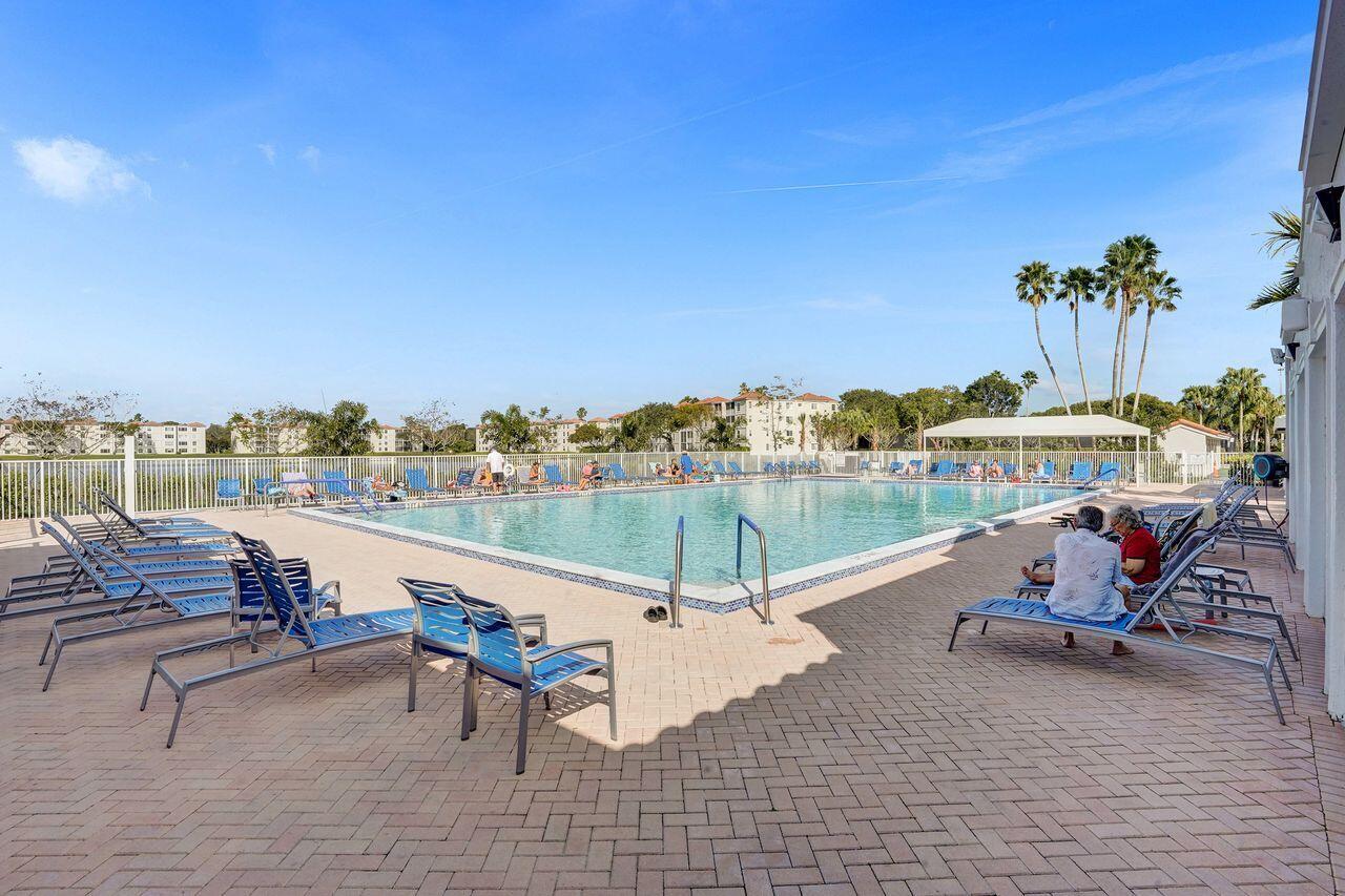 6096 Huntwick Terrace 307