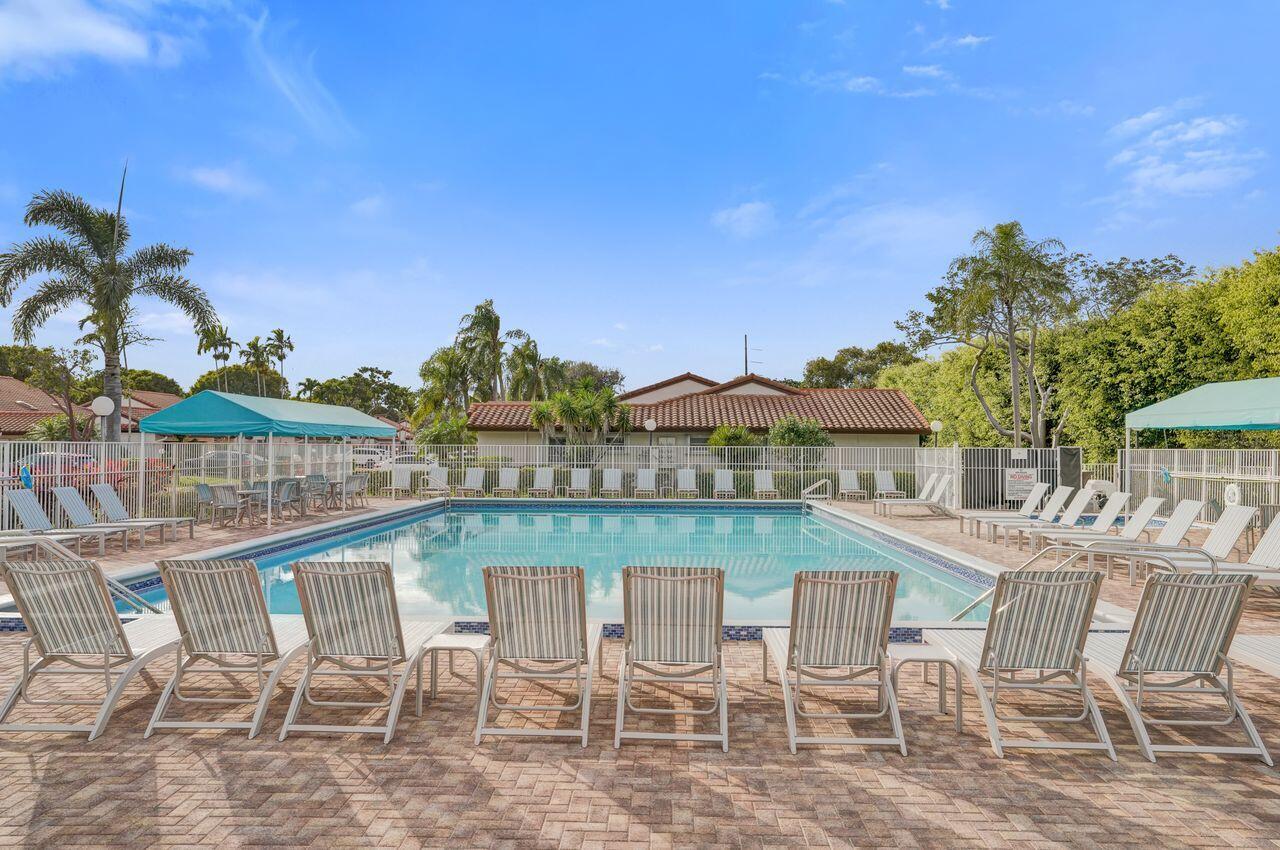 6096 Huntwick Terrace 307