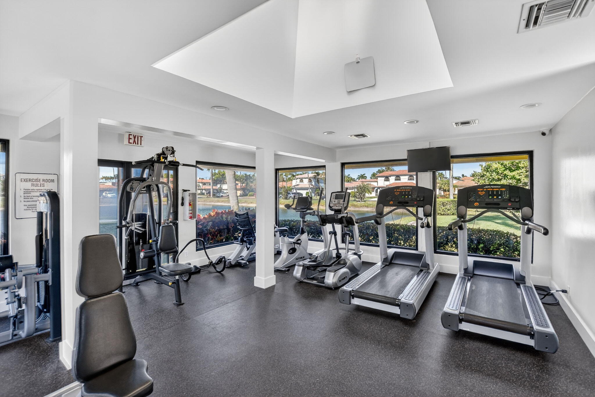 9048 Villa Portofino Circle