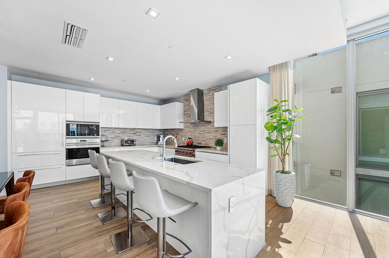 41 Isle Of Venice Drive Ph 502