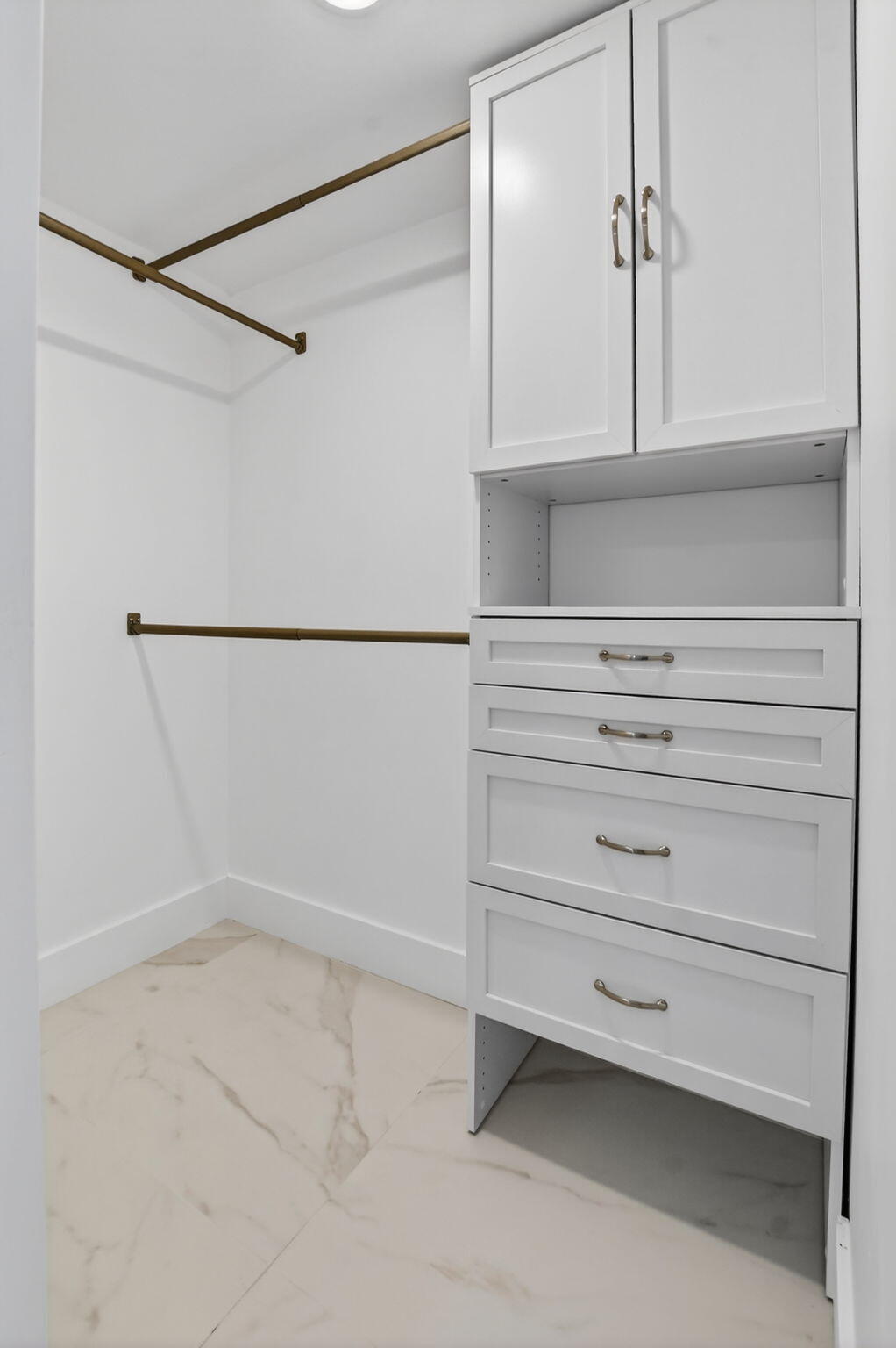 9880 Marina Boulevard 1536