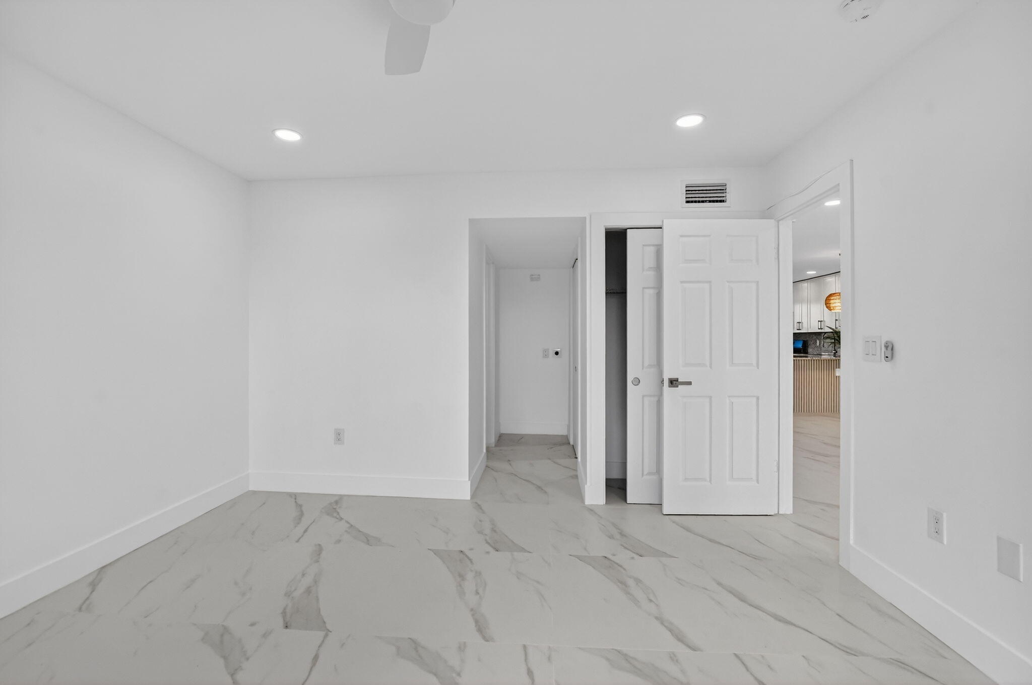 9880 Marina Boulevard 1536