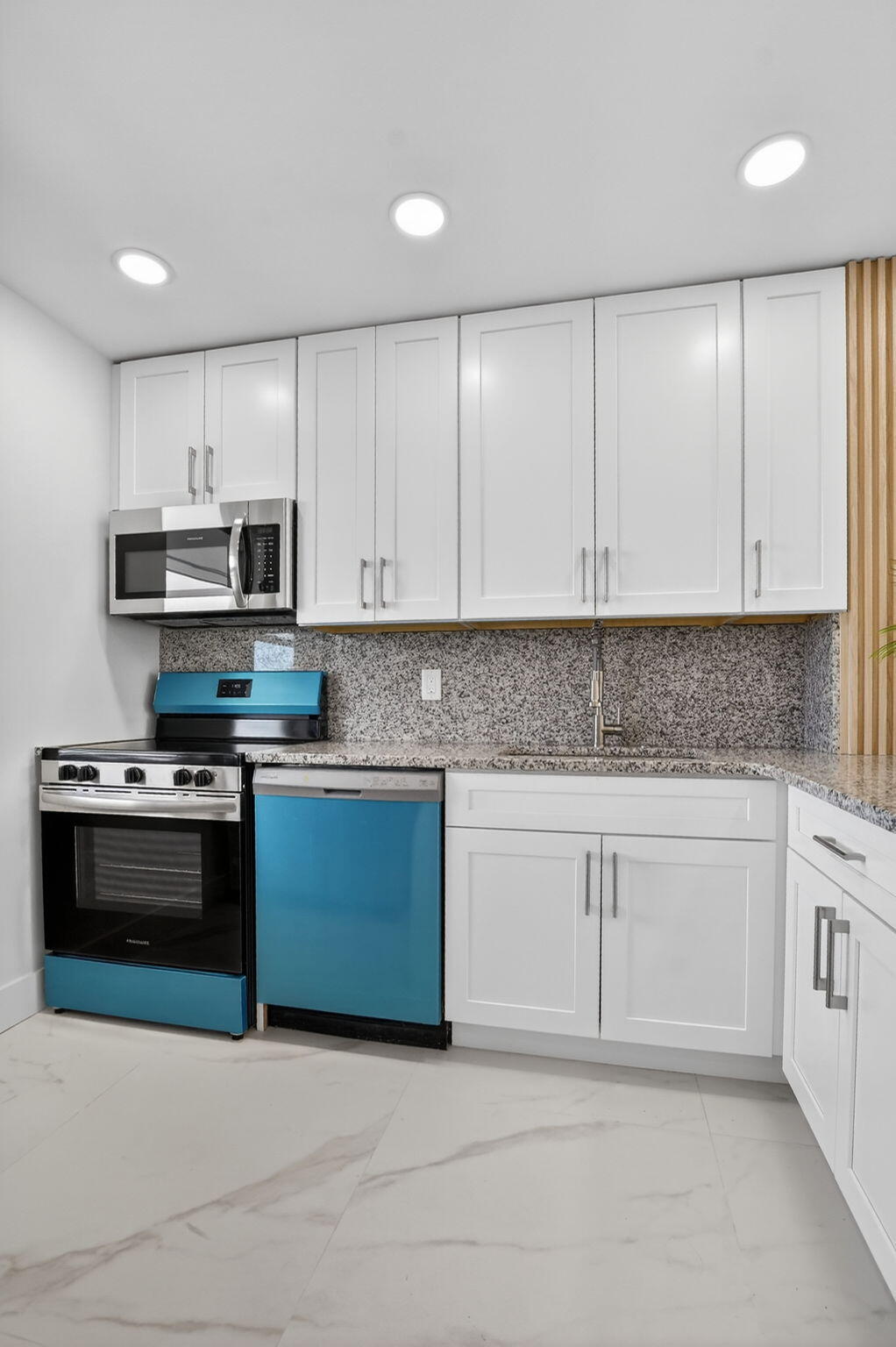 9880 Marina Boulevard 1536