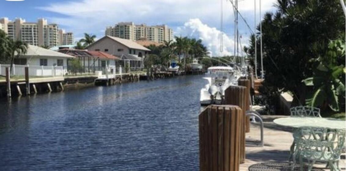 823 N Forsyth Street E