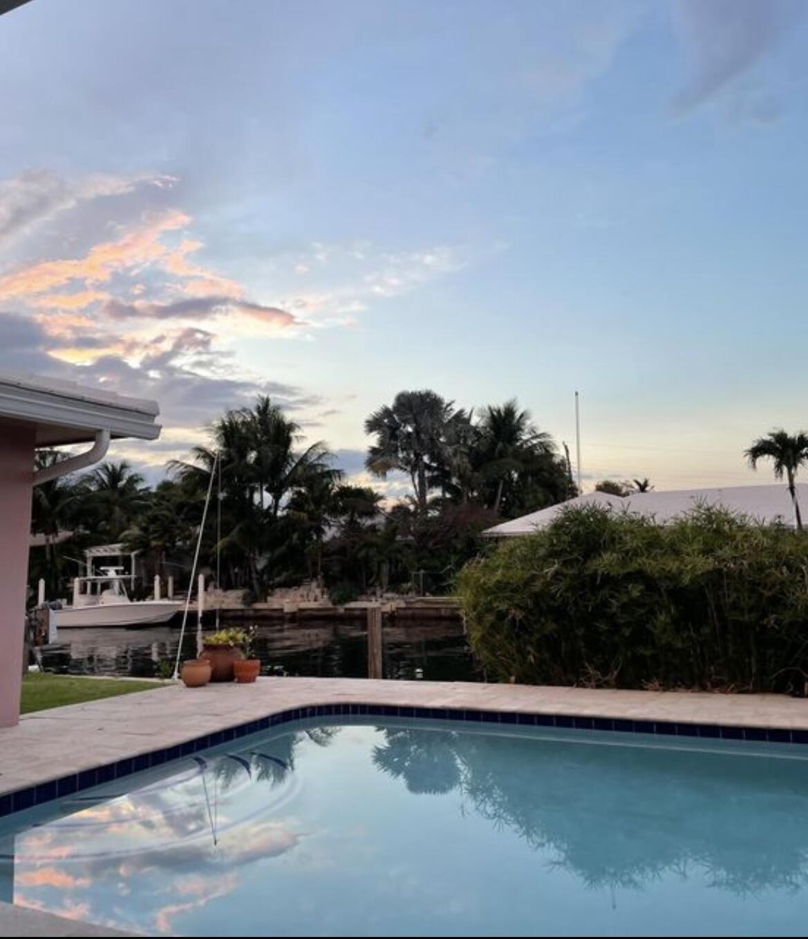 823 N Forsyth Street E