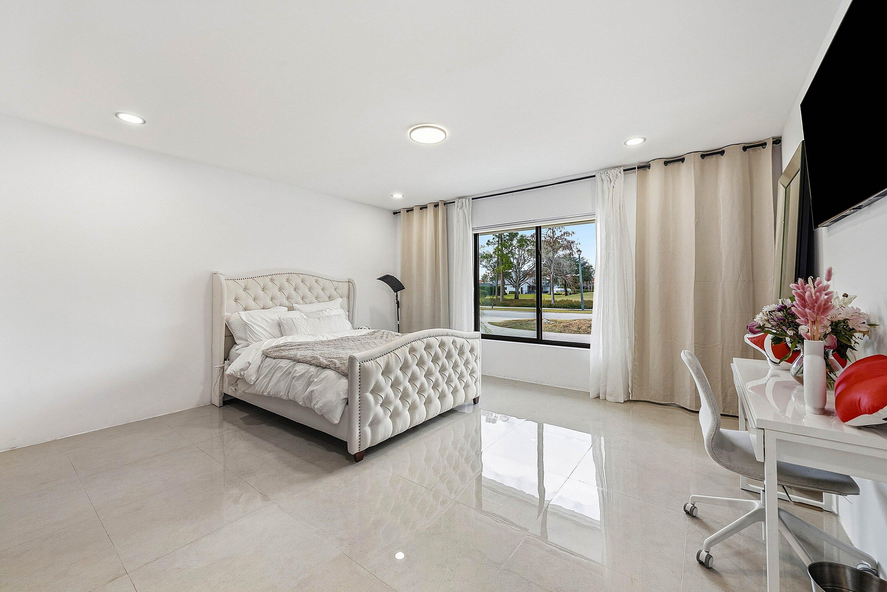 10710 Boca Woods Lane