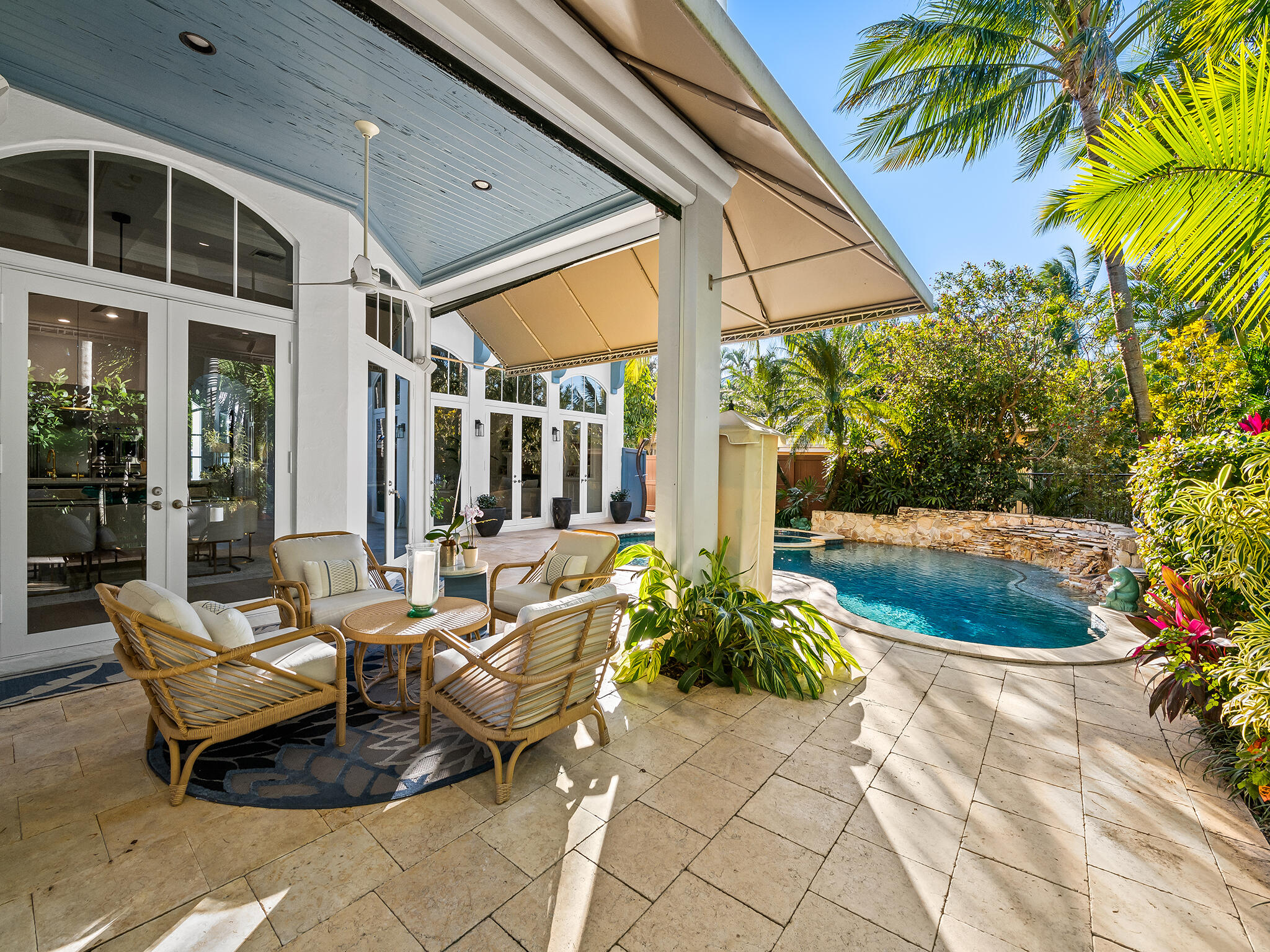1025 Vista Del Mar Drive N