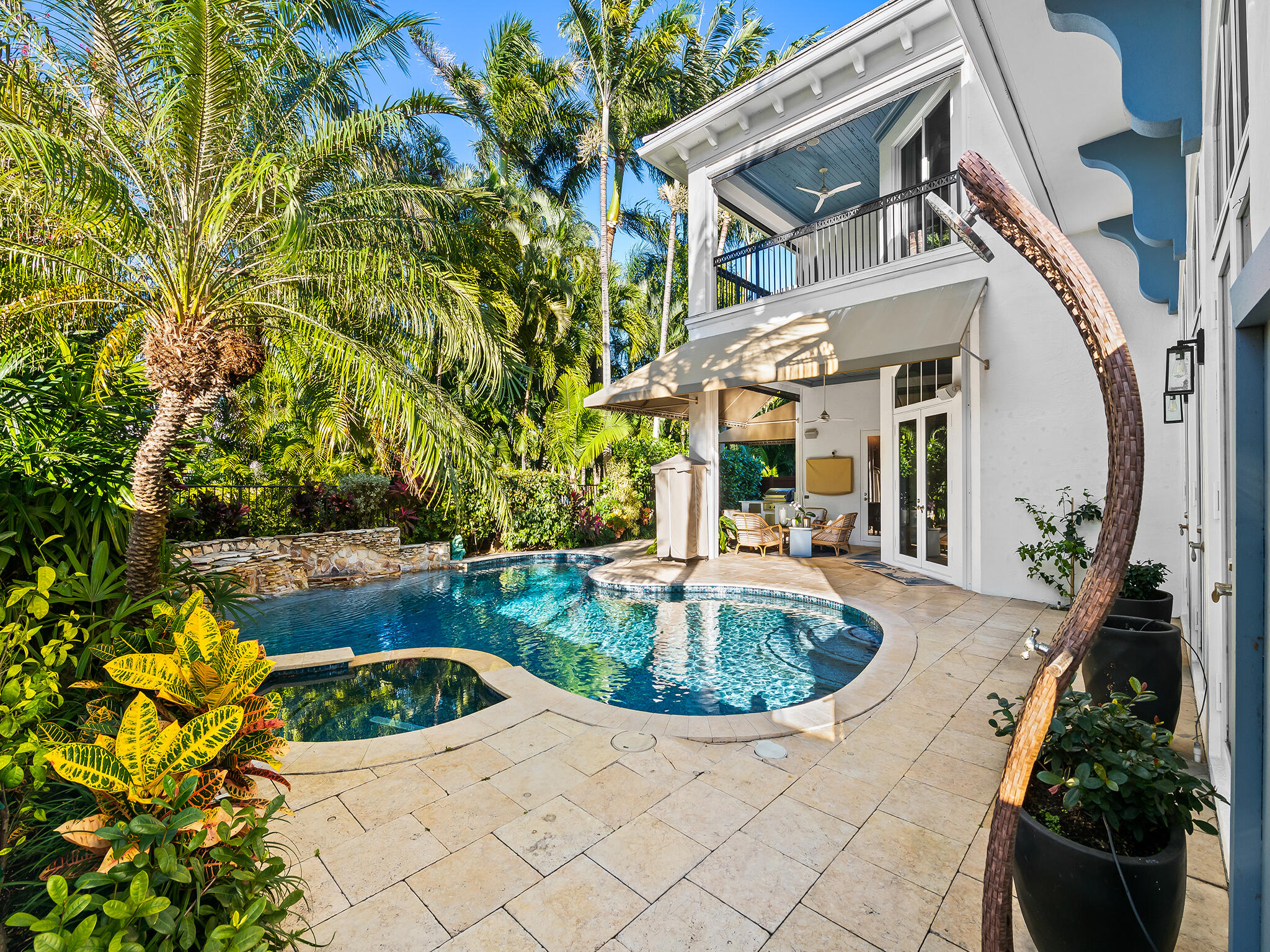 1025 Vista Del Mar Drive N