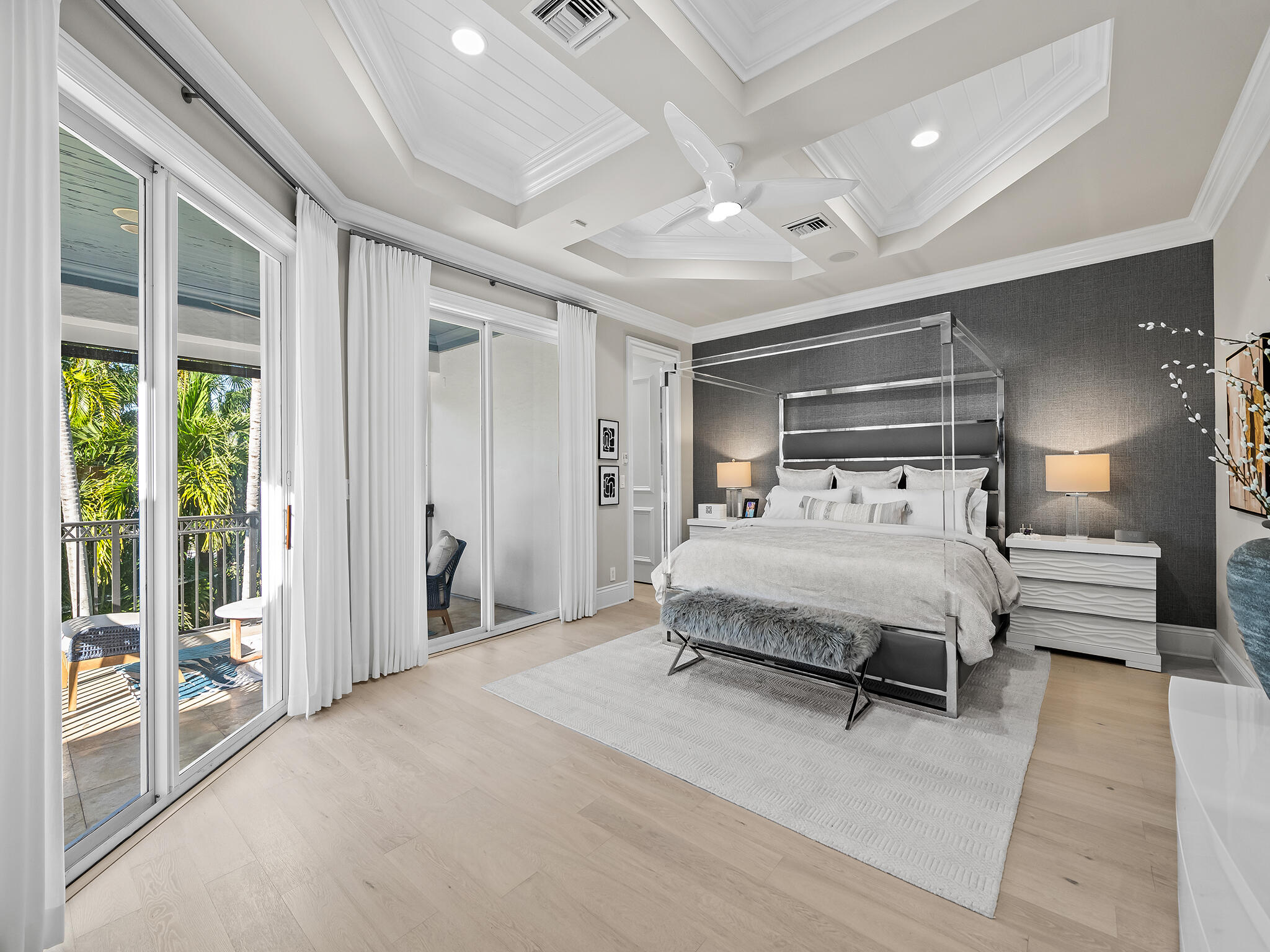 1025 Vista Del Mar Drive N