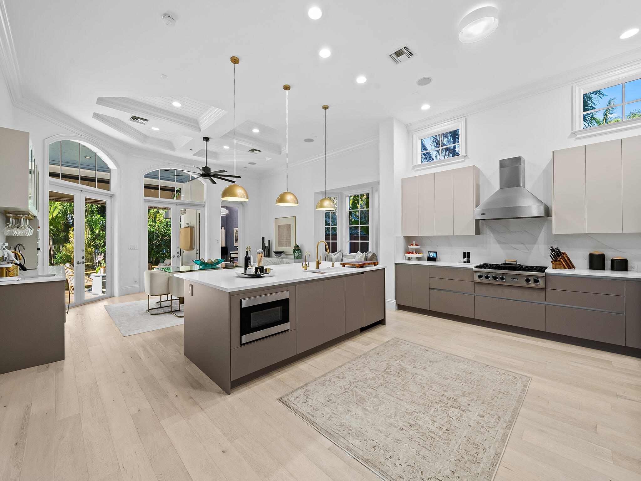 1025 Vista Del Mar Drive N