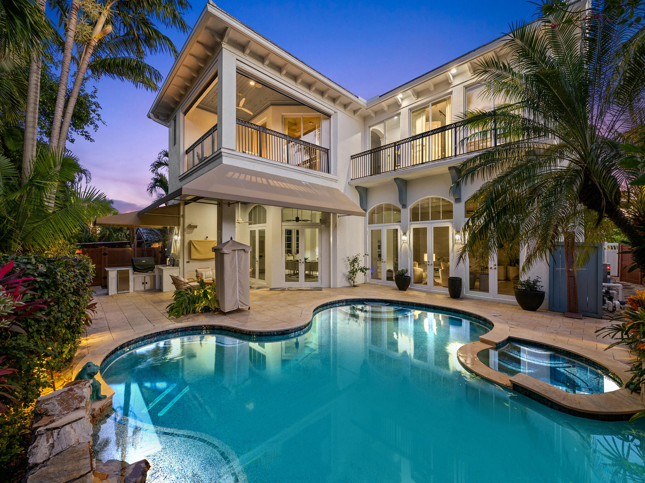 1025 Vista Del Mar Drive N