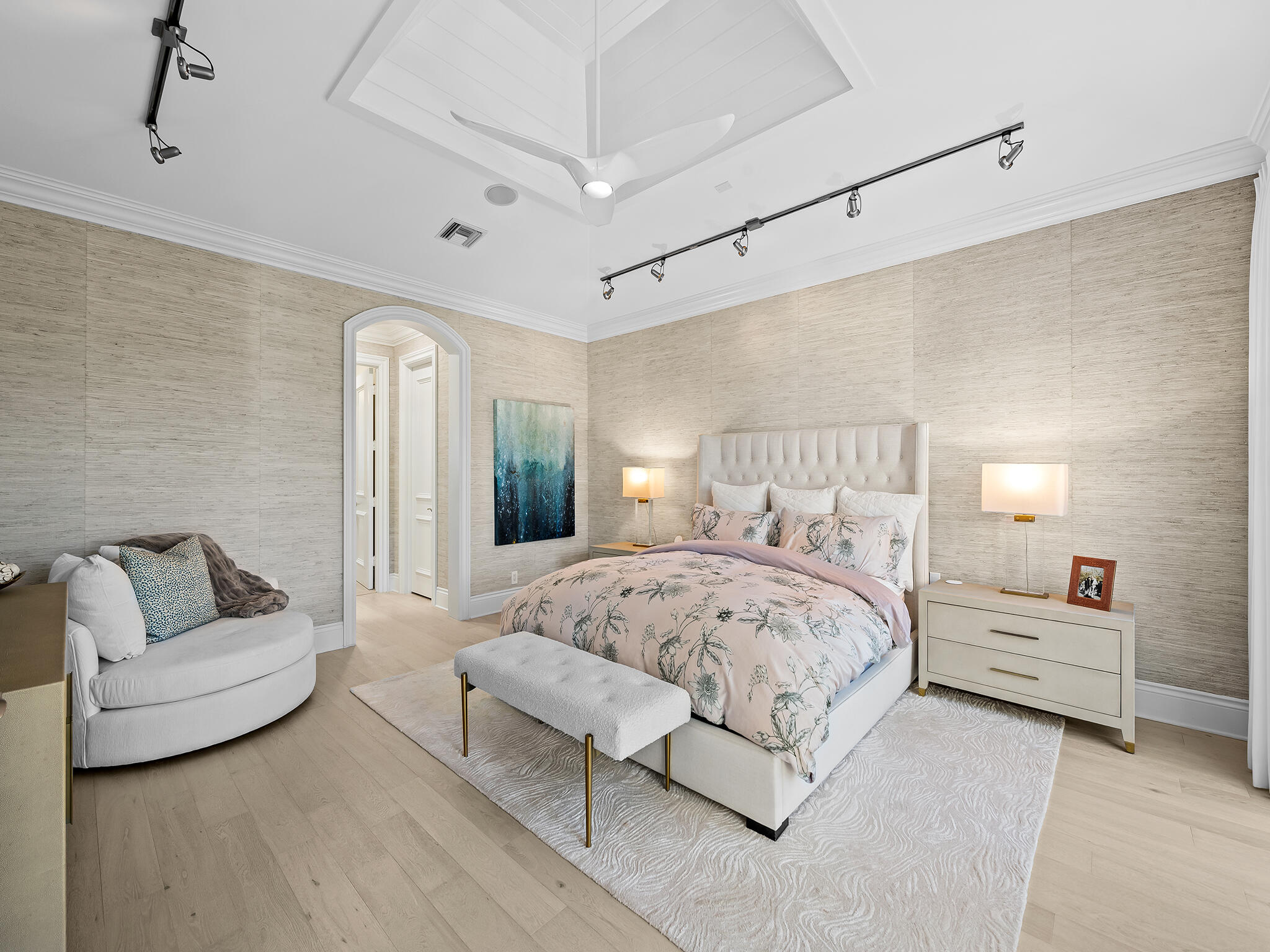 1025 Vista Del Mar Drive N