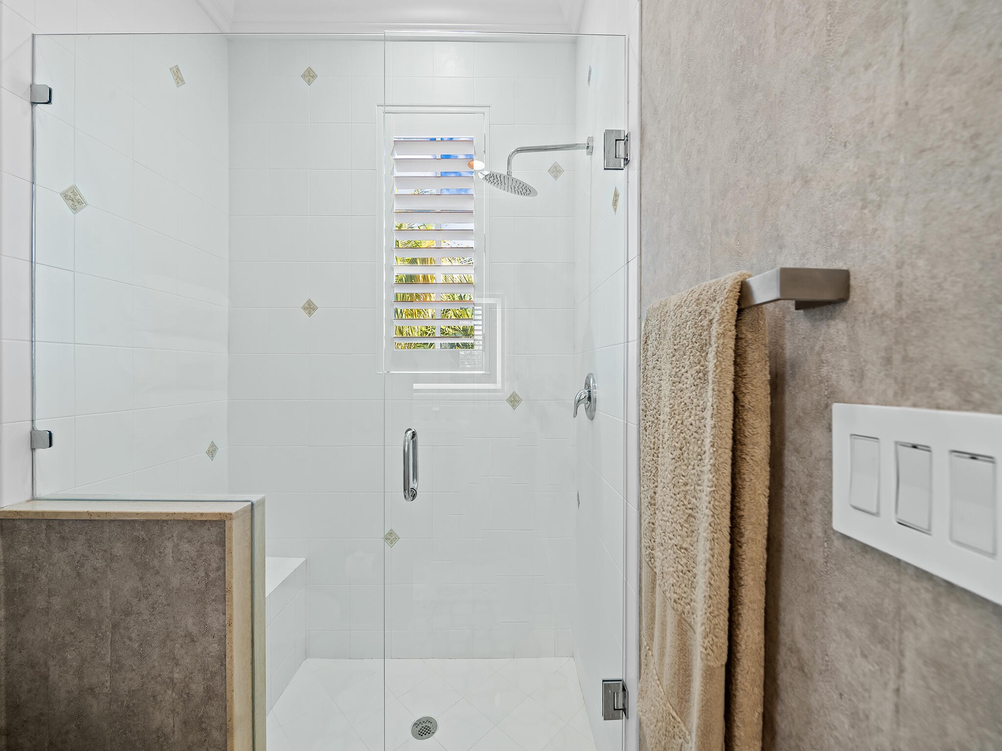 1025 Vista Del Mar Drive N