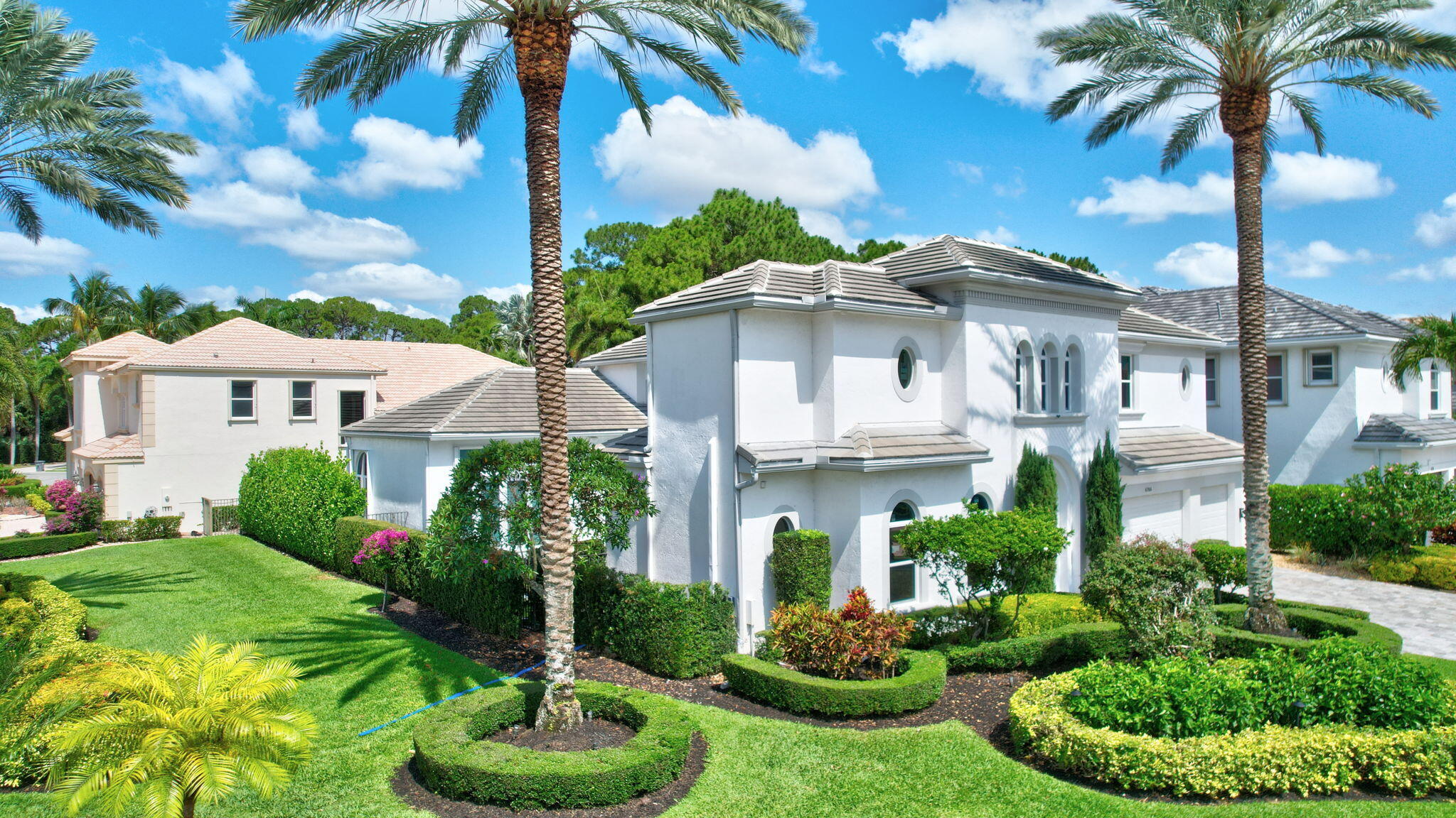 6766 Royal Orchid Circle