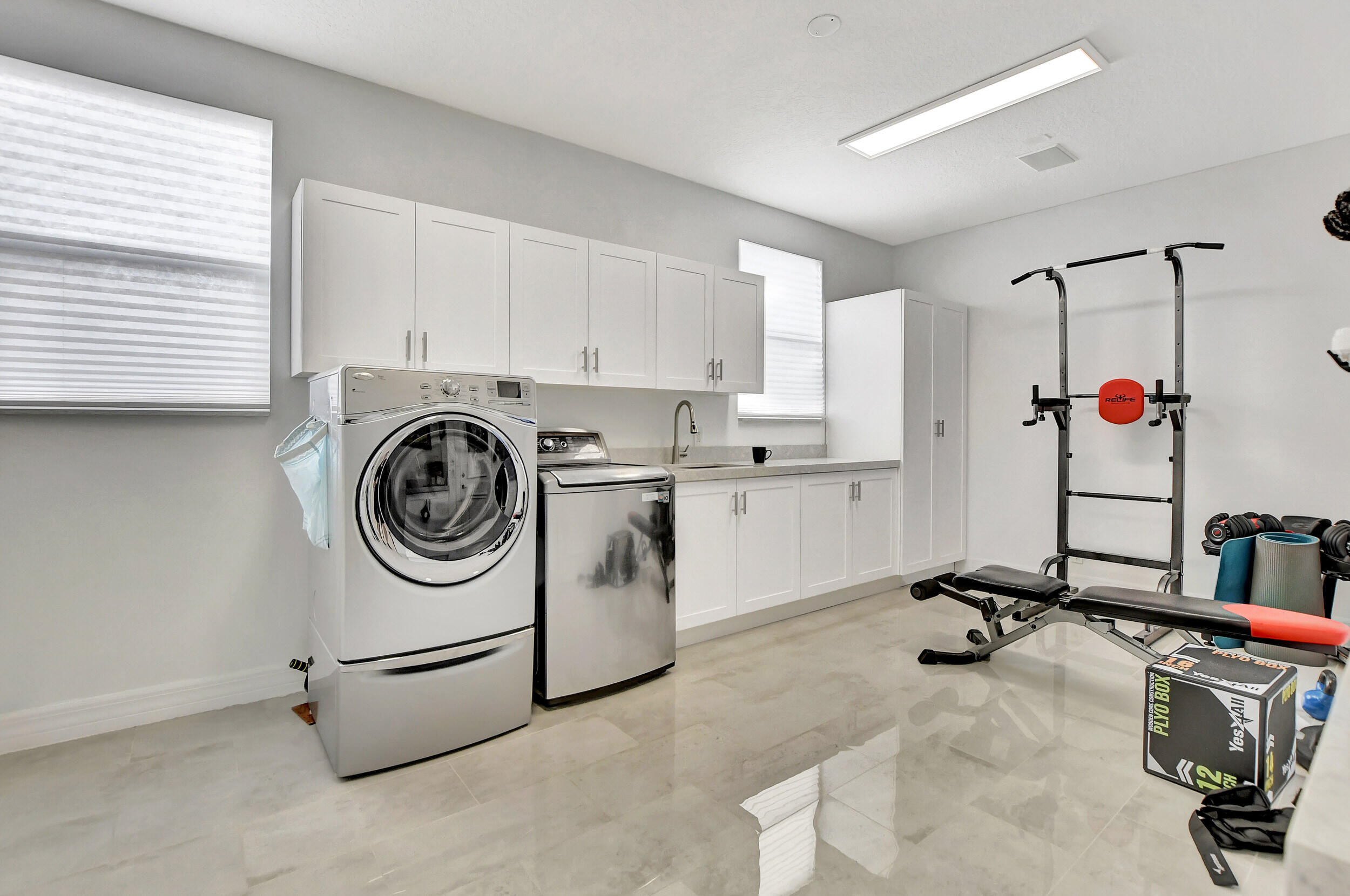 6766 Royal Orchid Circle