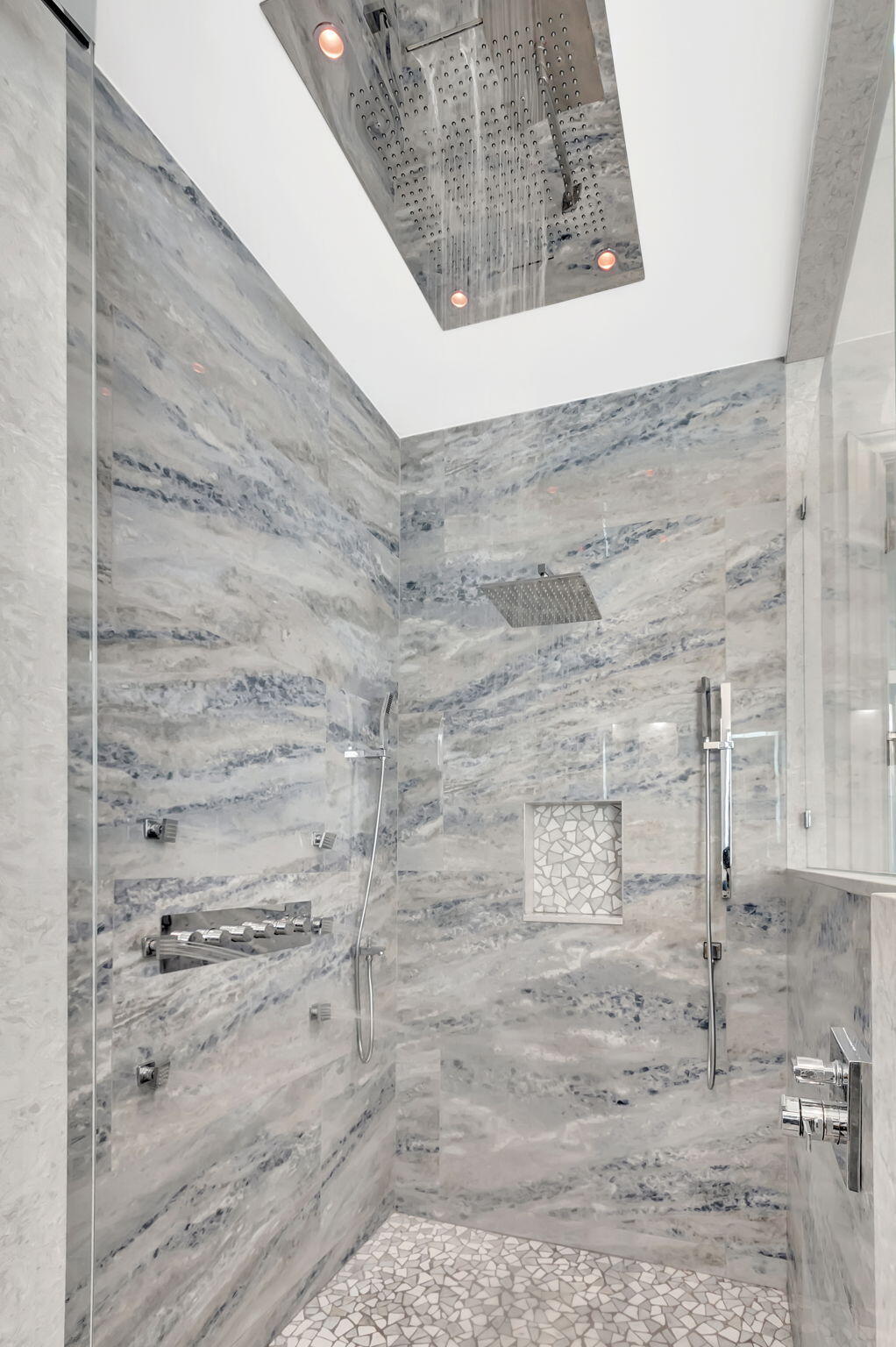 6766 Royal Orchid Circle