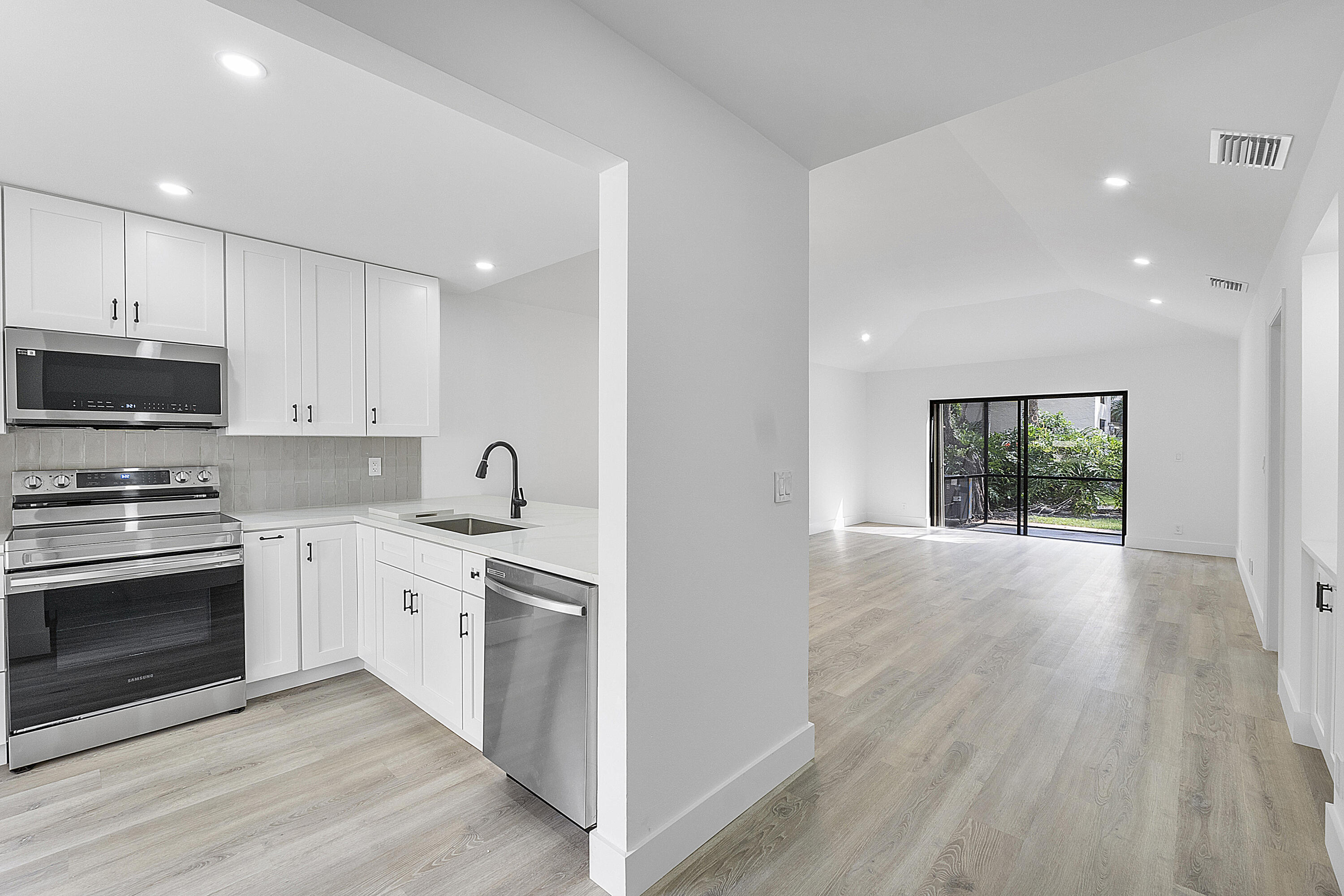 3127 Kingswood Terrace