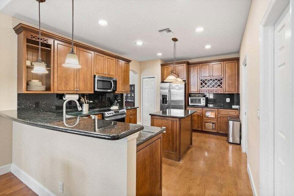 12437 Antille Drive