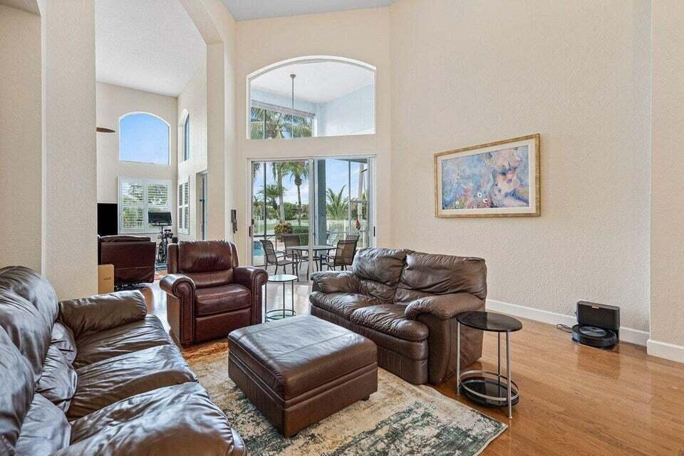12437 Antille Drive