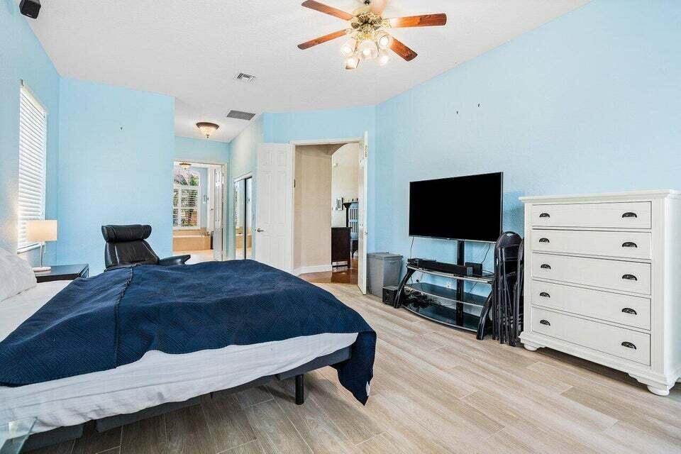 12437 Antille Drive