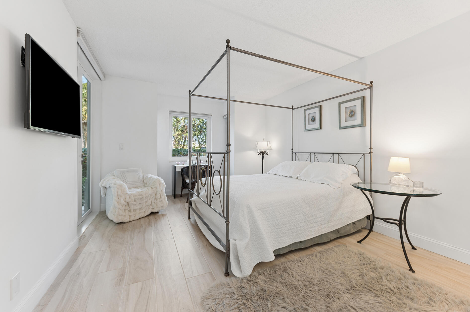 100 SE 5th Avenue 102