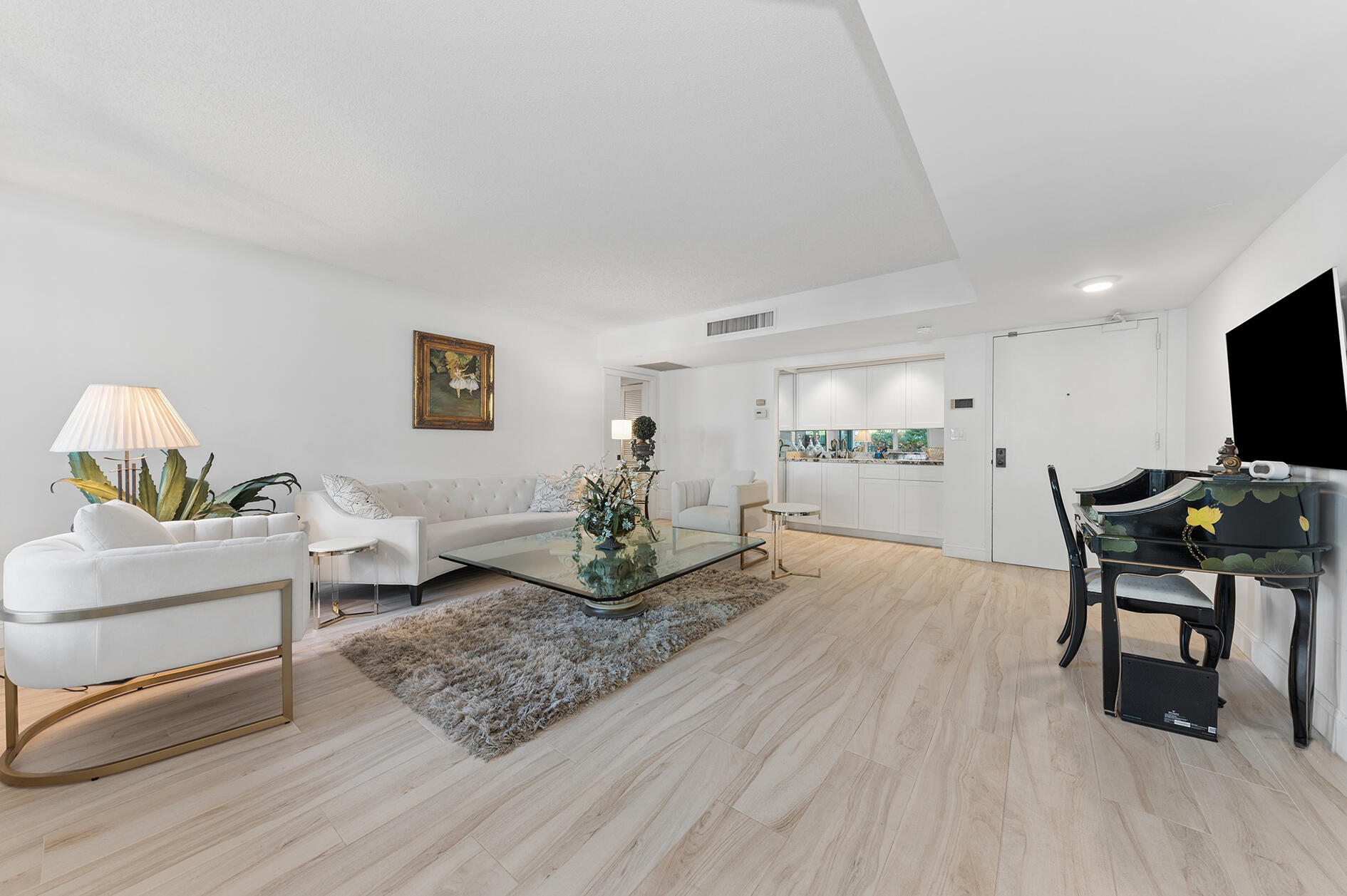 100 SE 5th Avenue 102