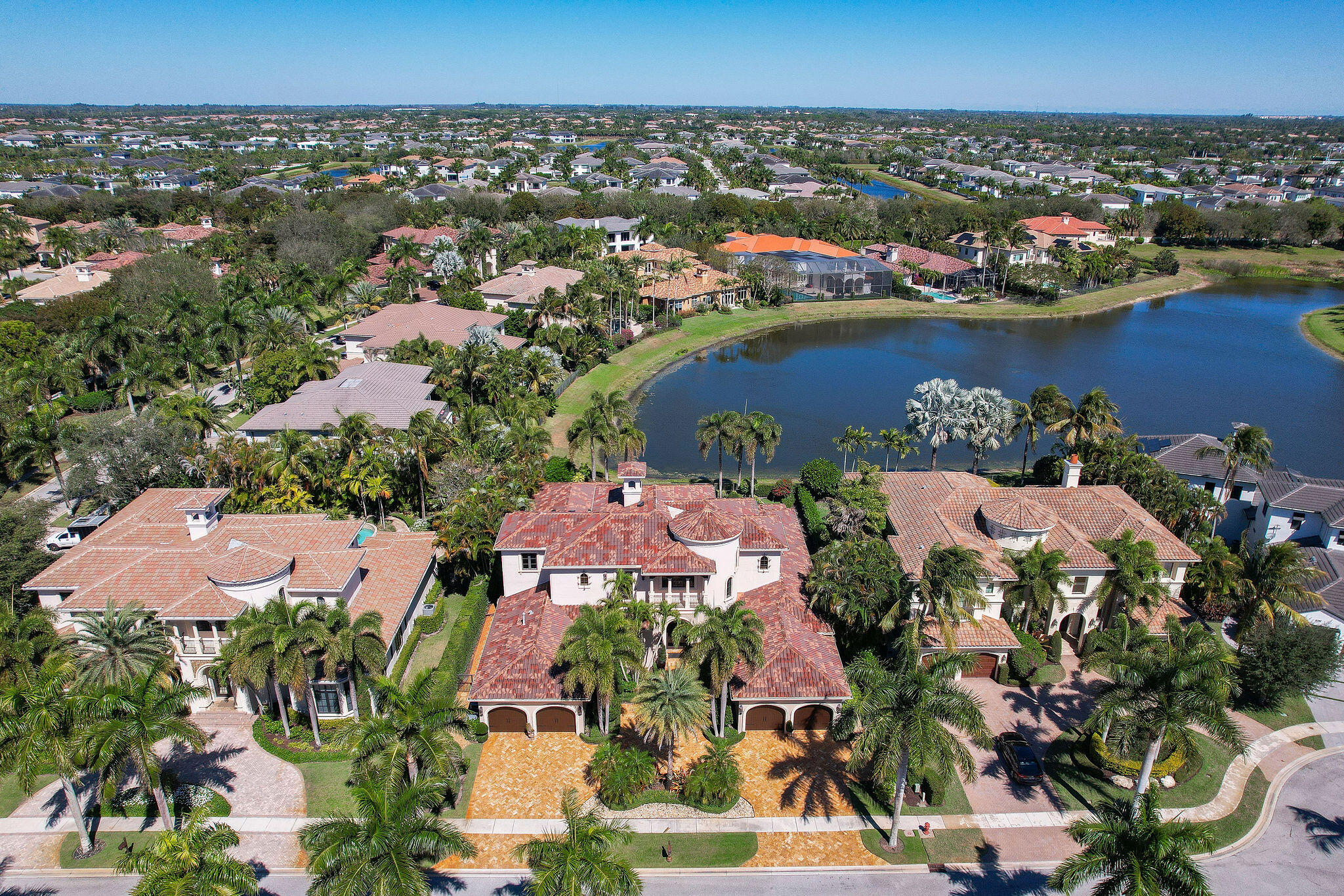 9253 Este Lago Drive