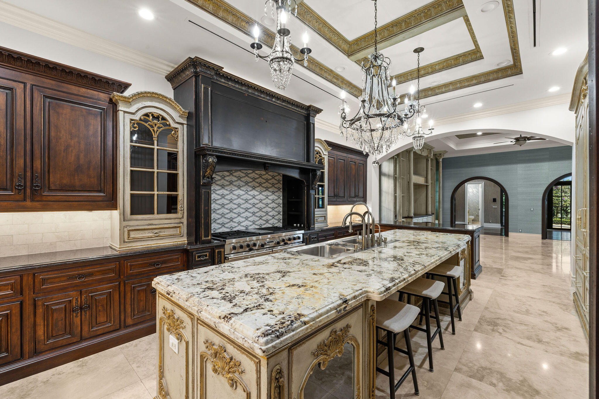 9253 Este Lago Drive