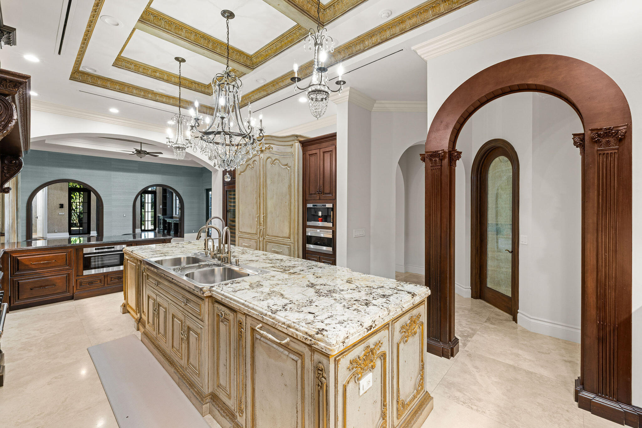 9253 Este Lago Drive